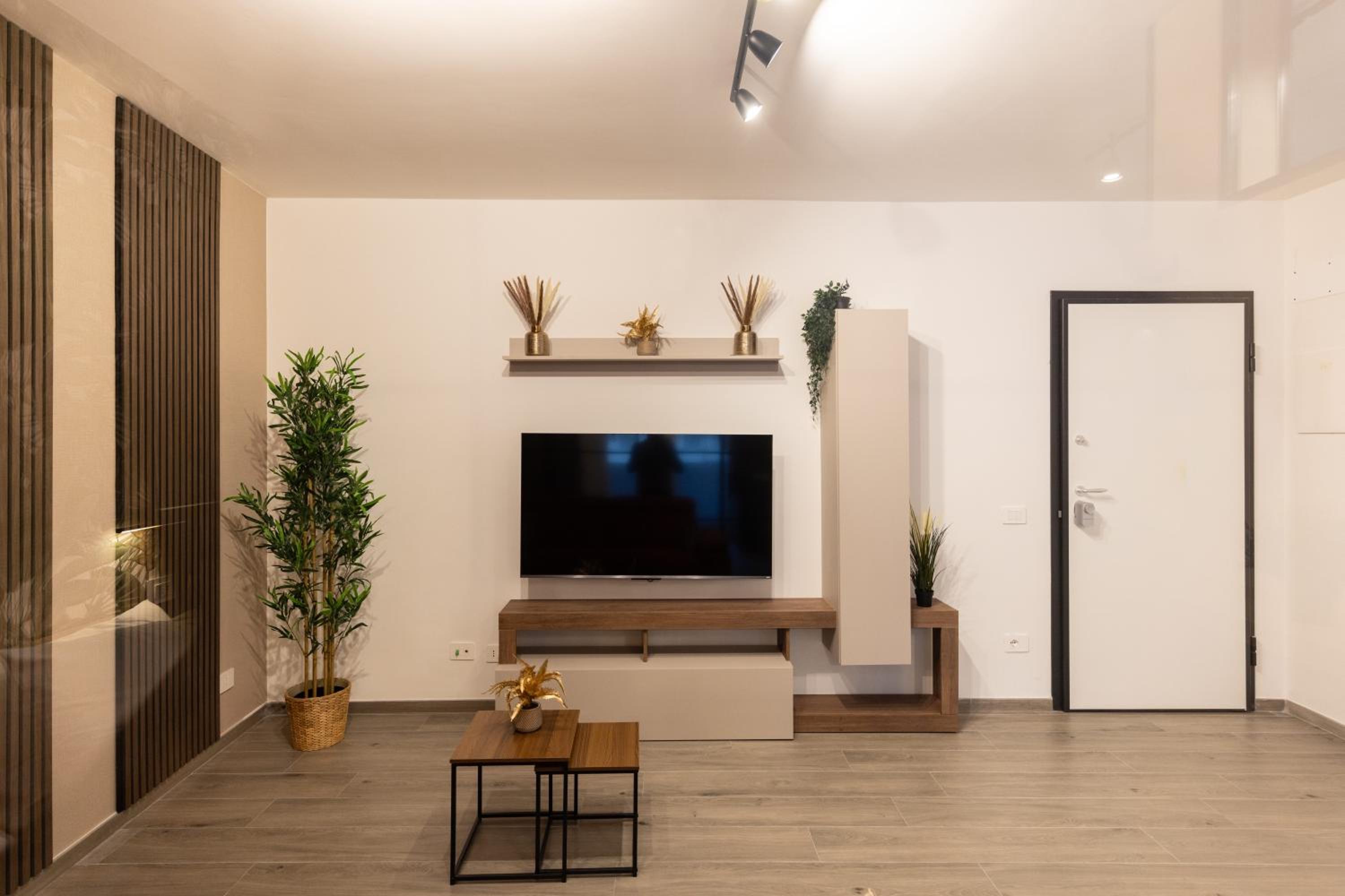 Urban Chic Luxury Suite Apartments