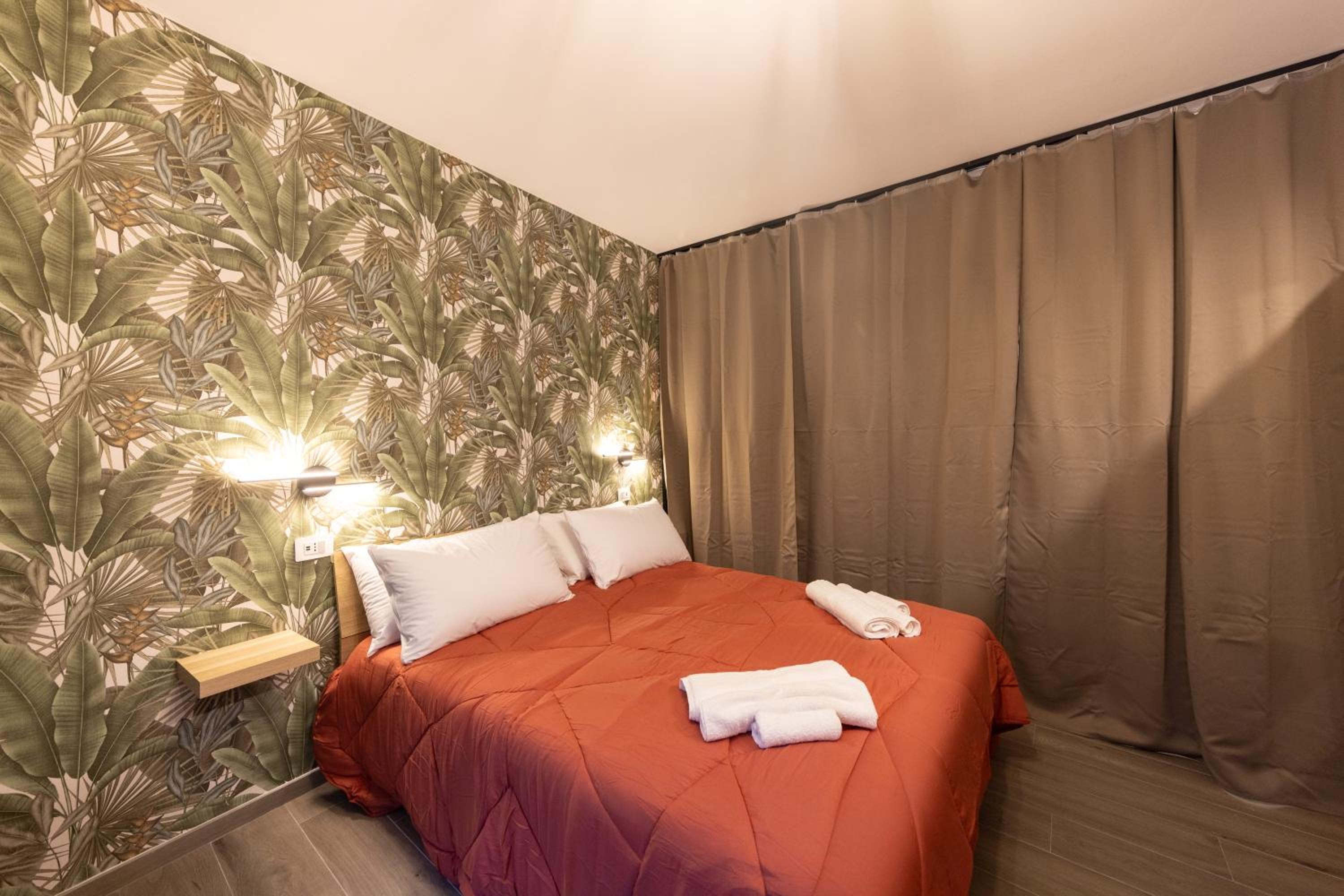 Urban Chic Luxury Suite Apartments