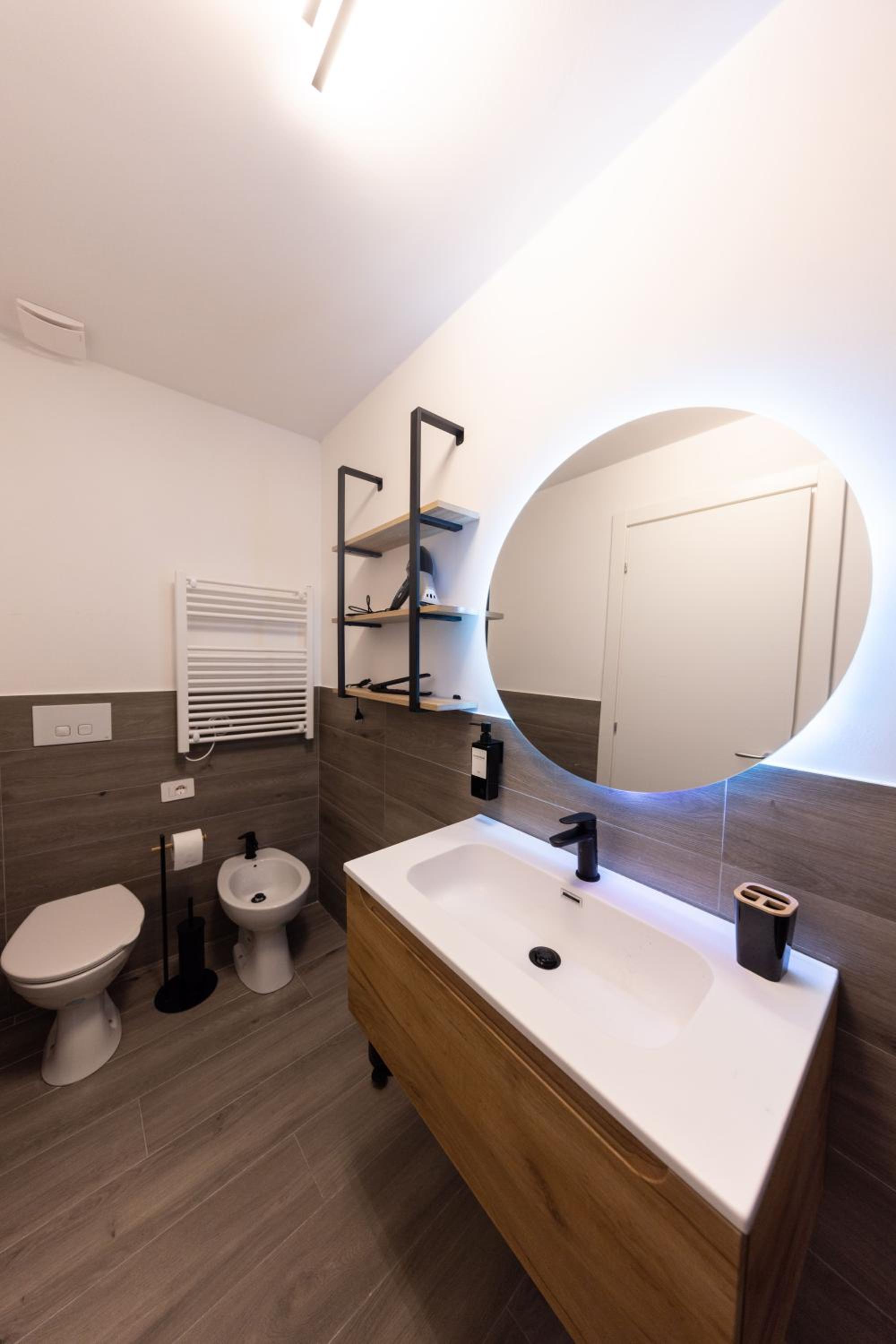 Urban Chic Luxury Suite Apartments