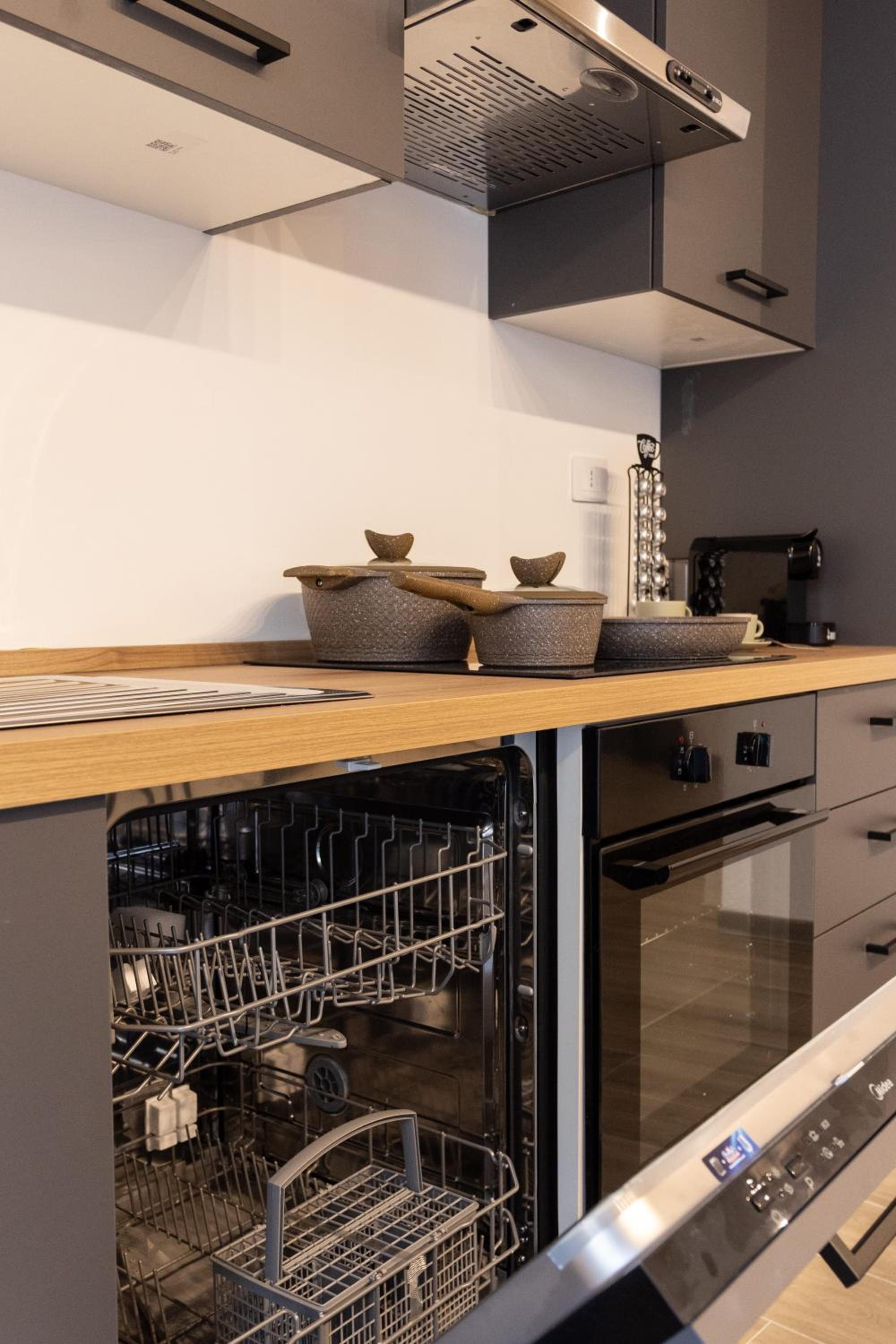 Urban Chic Luxury Suite Apartments
