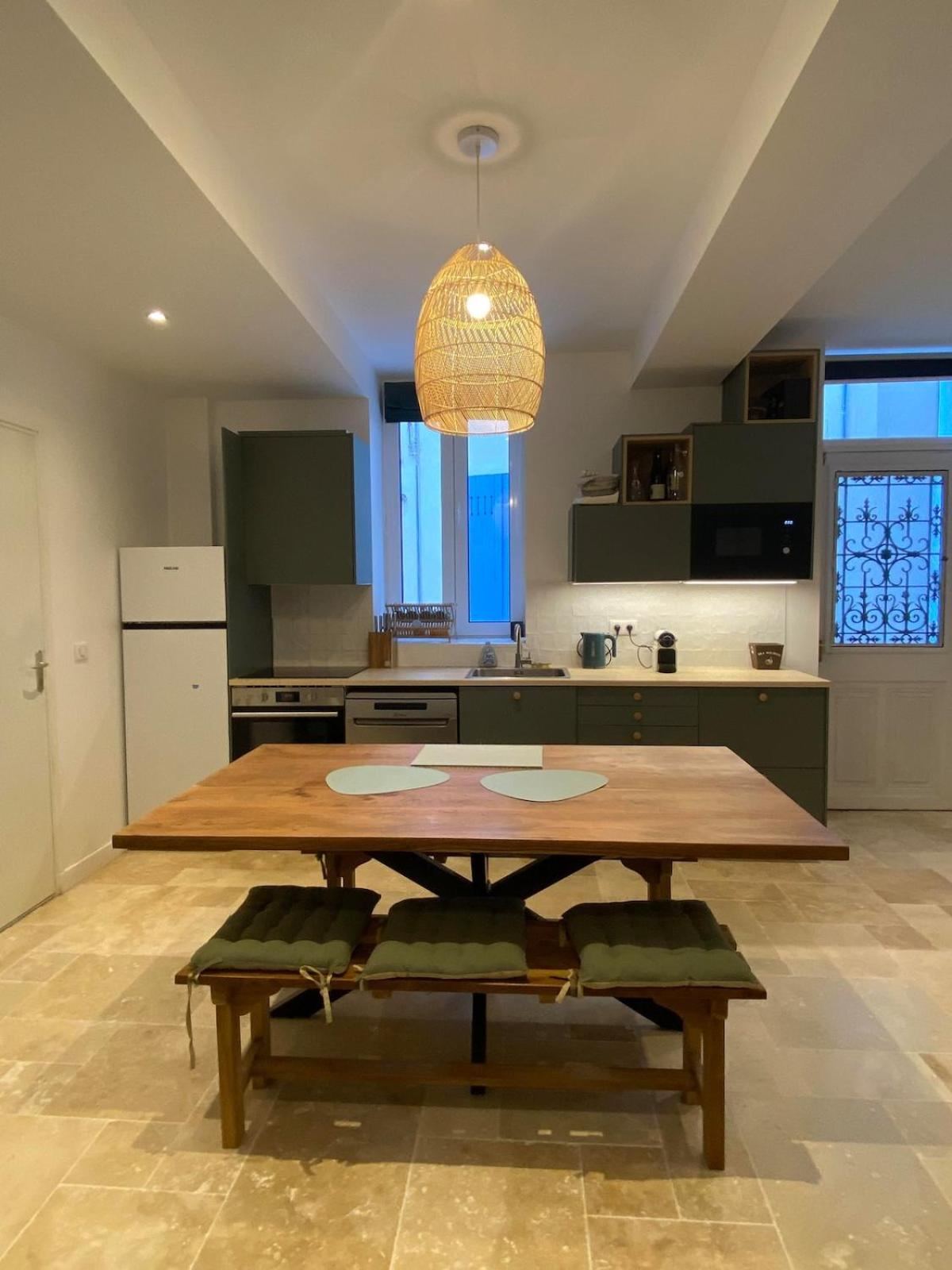 Appartement RDC avec cour privée - Narbonne Les Halles Centre Historique