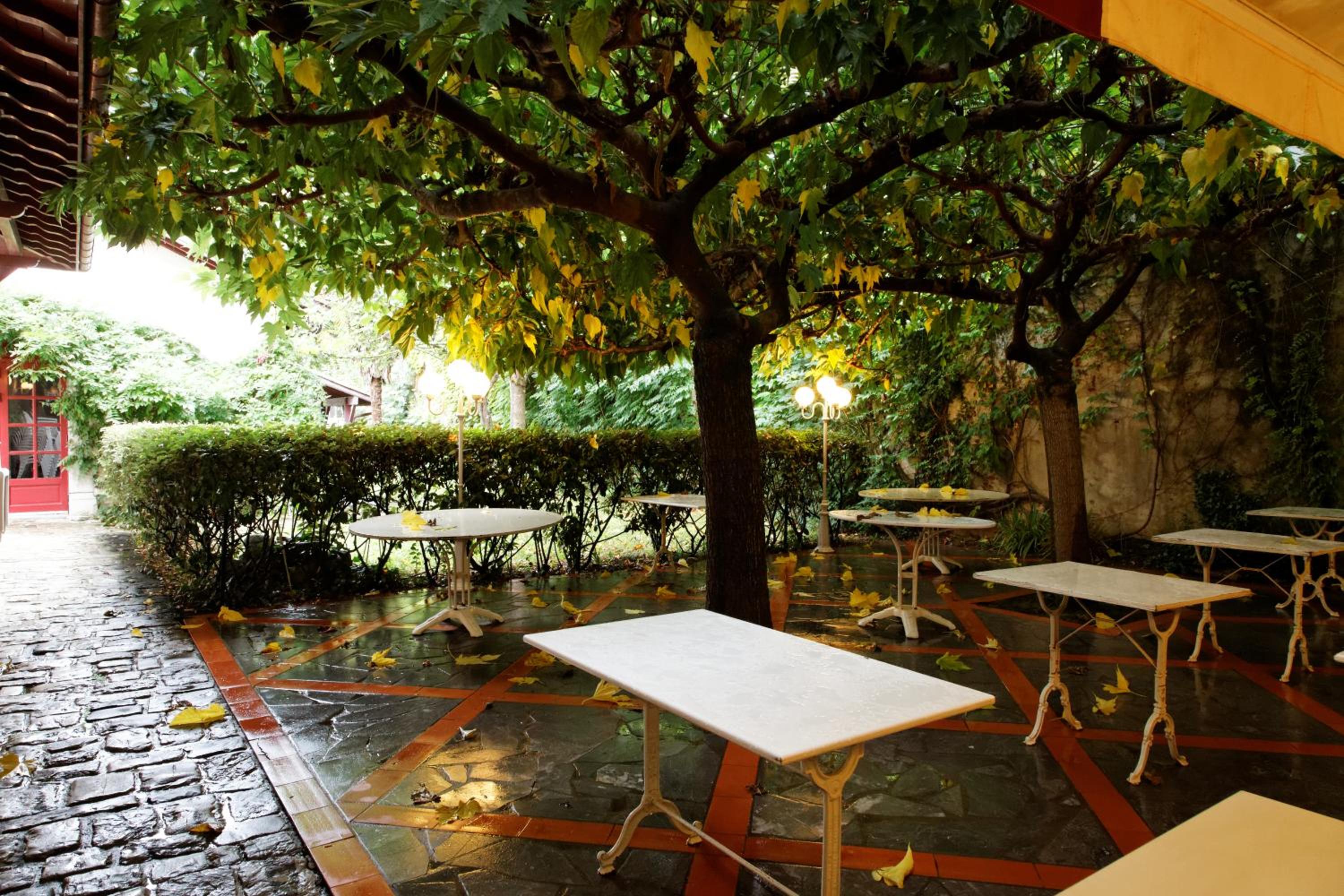 outdoor BBQ area