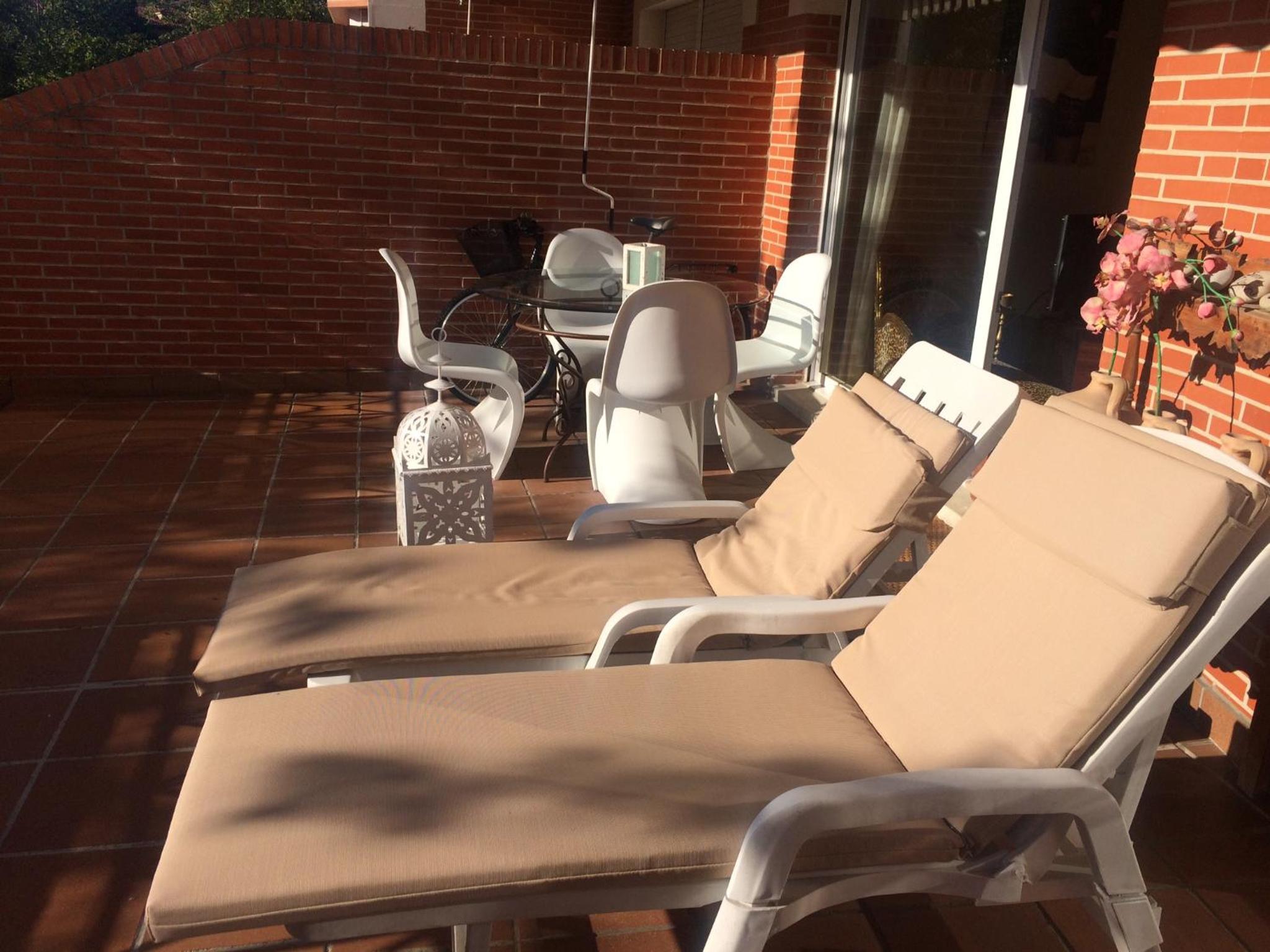 Apartamento con Jardín