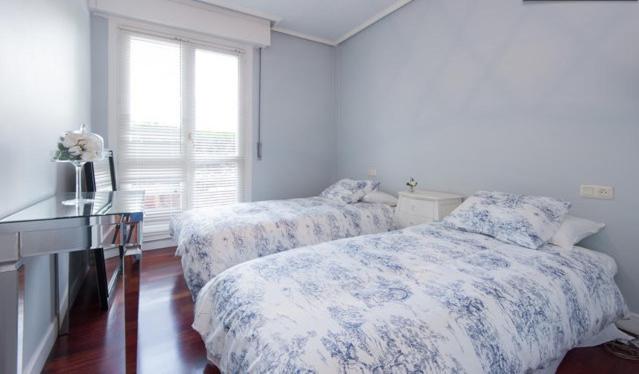 Apartamento con Jardín