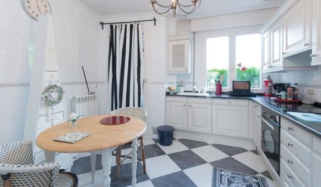 Apartamento con Jardín
