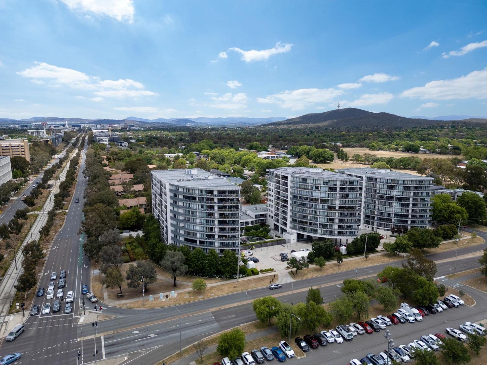 Bright 2-Bed Flat Near City Amenities