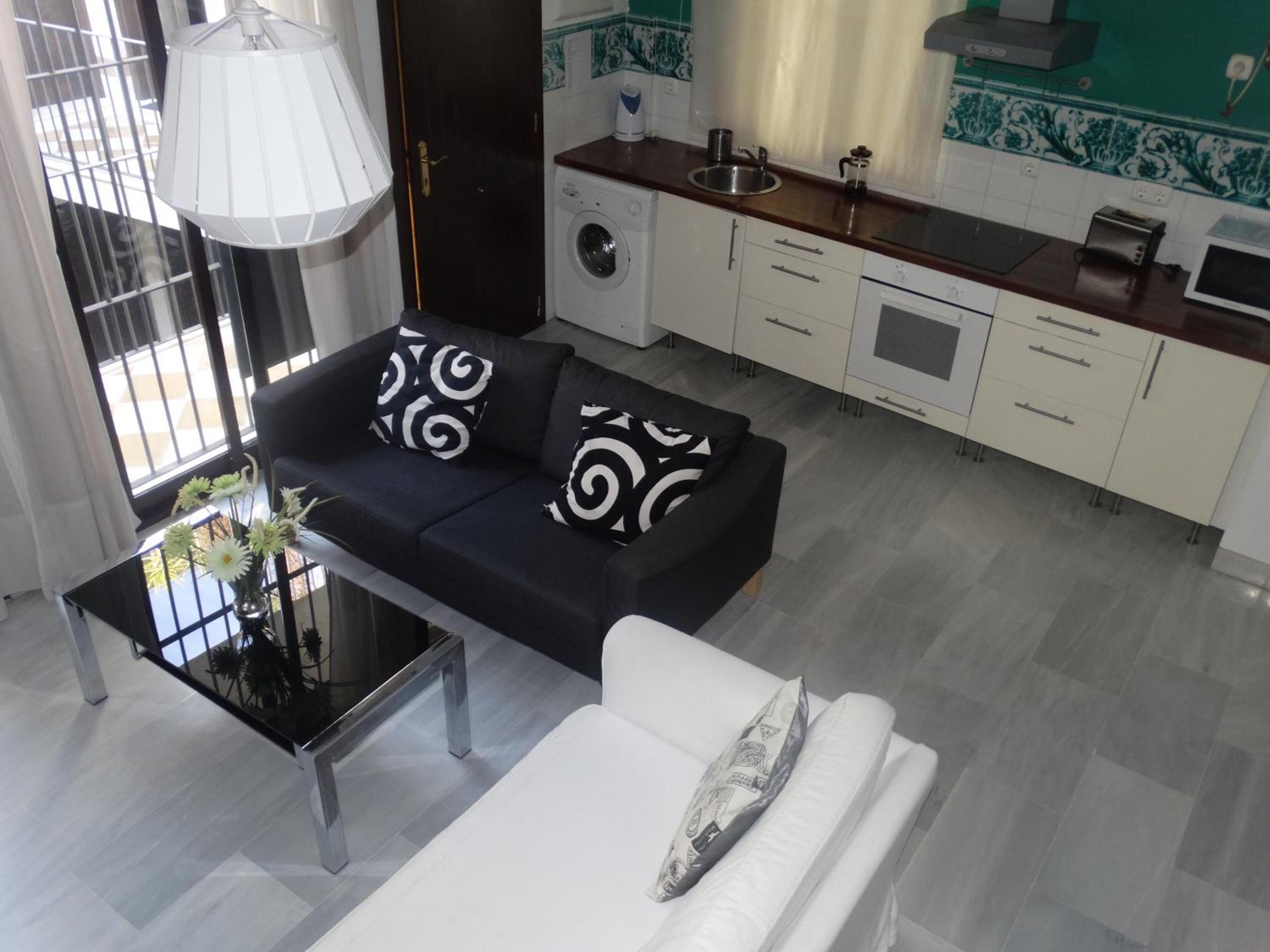 Málaga Apartamentos - Jinetes, 13