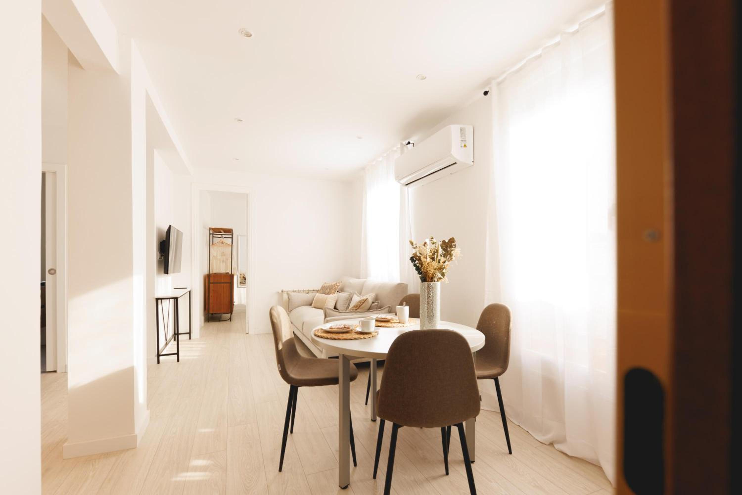 Bravissimo Jaume I Penthouse, with 3 bedrooms
