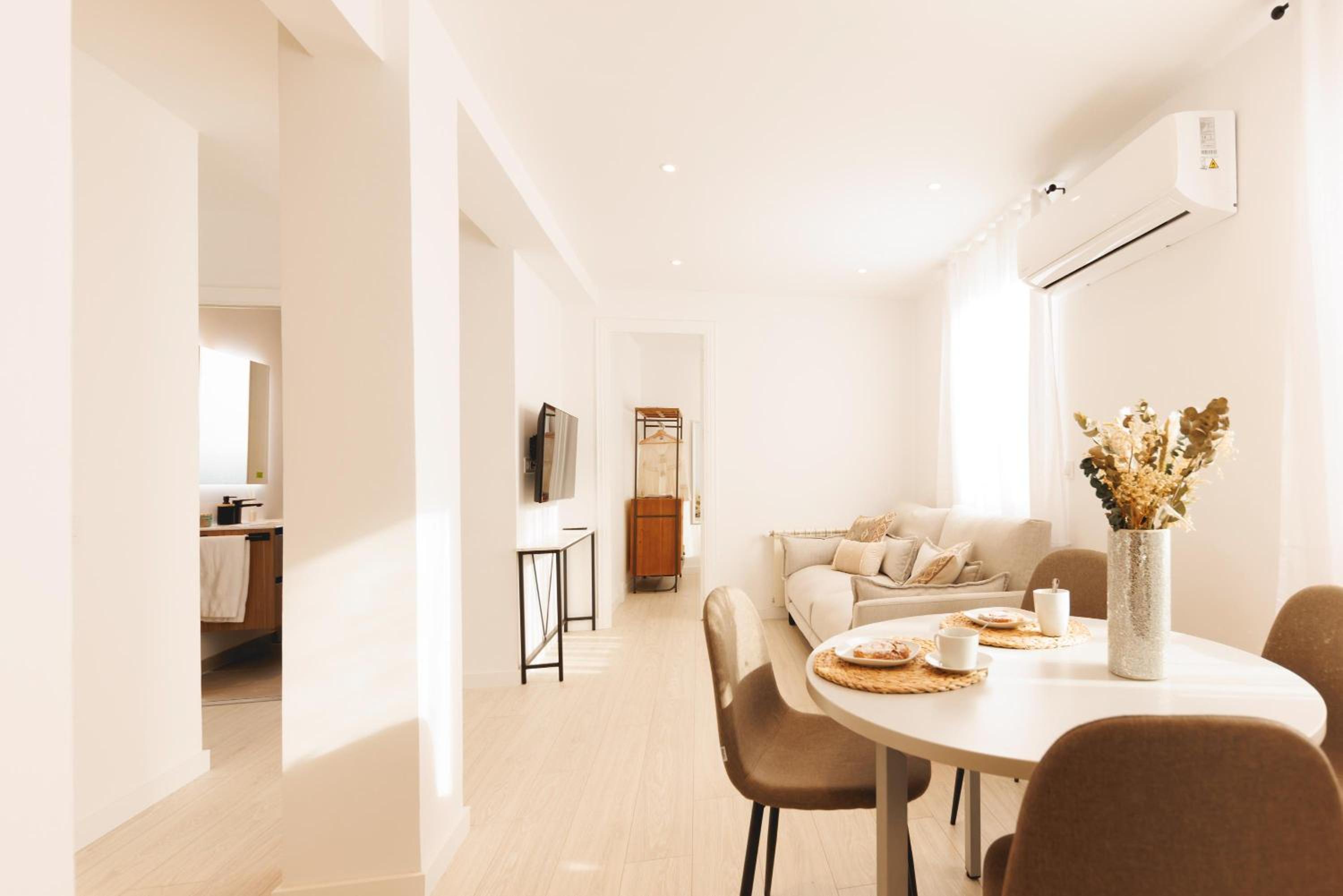 Bravissimo Jaume I Penthouse, with 3 bedrooms