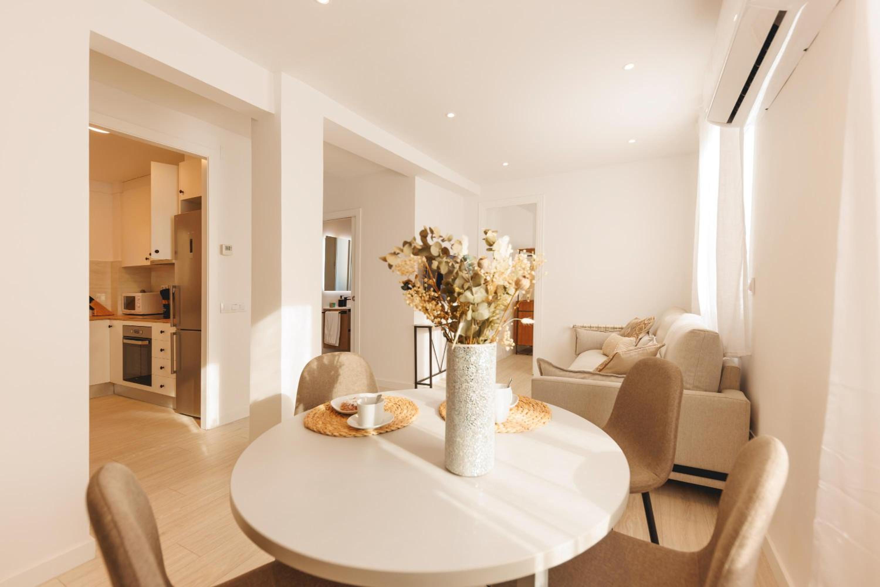 Bravissimo Jaume I Penthouse, with 3 bedrooms