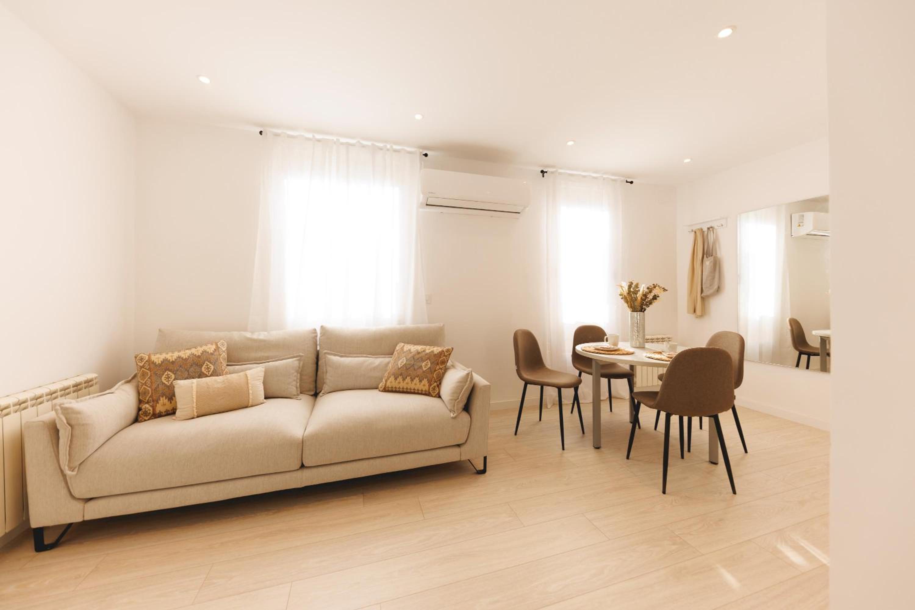 Bravissimo Jaume I Penthouse, with 3 bedrooms