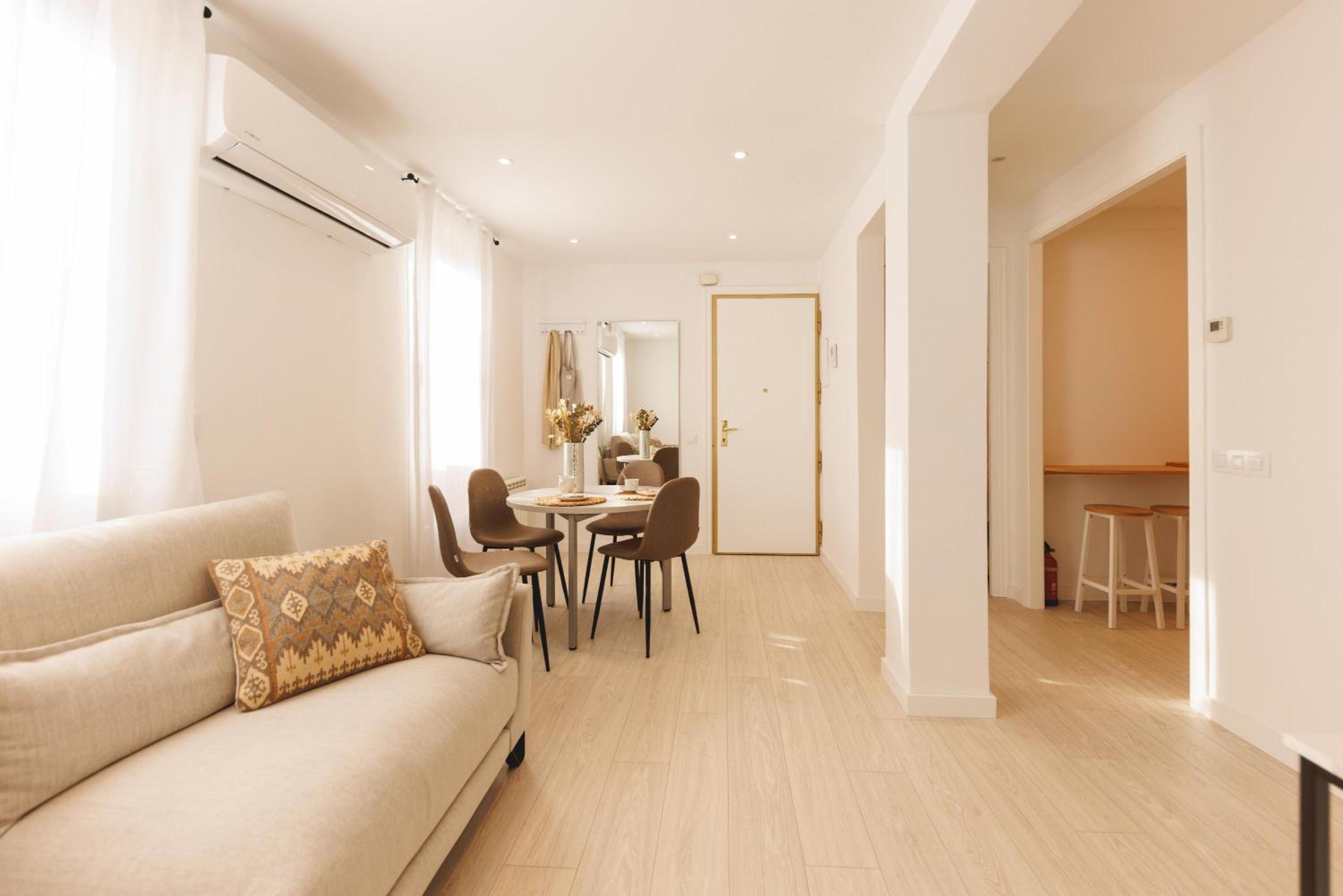 Bravissimo Jaume I Penthouse, with 3 bedrooms