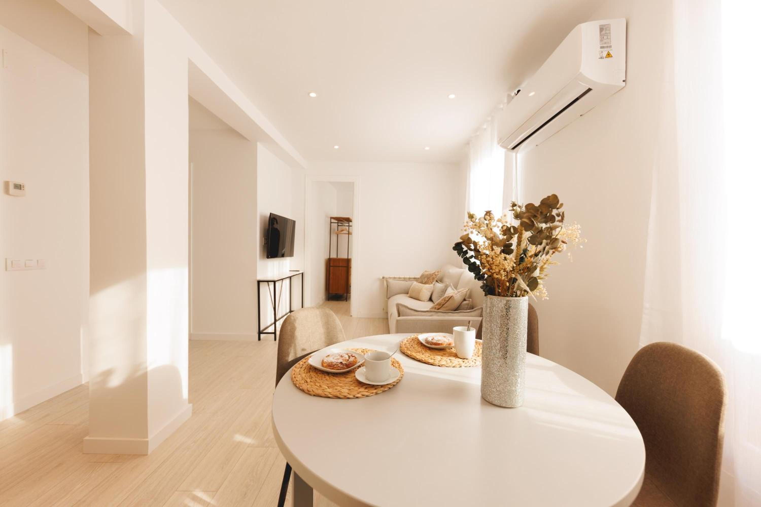 Bravissimo Jaume I Penthouse, with 3 bedrooms