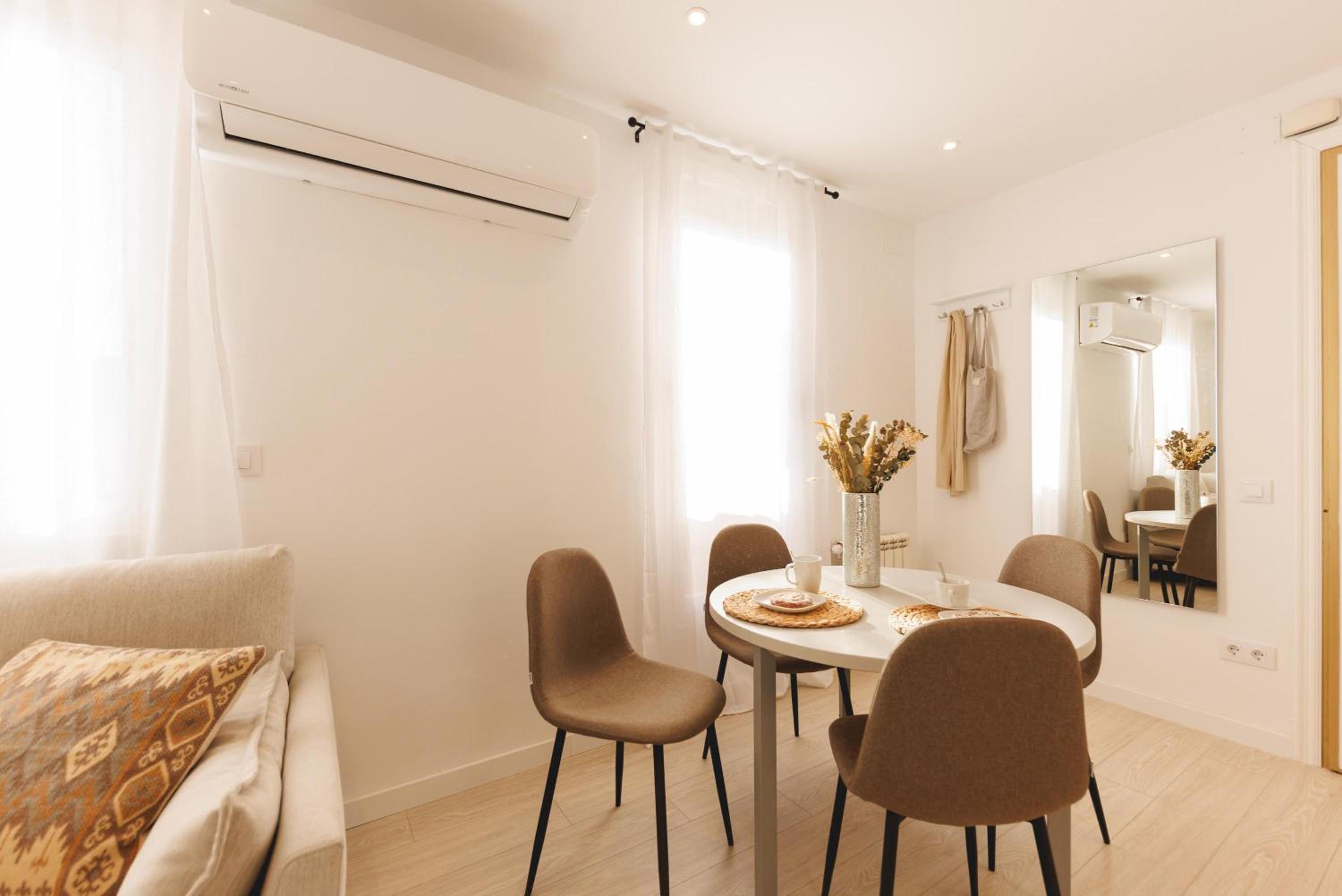 Bravissimo Jaume I Penthouse, with 3 bedrooms