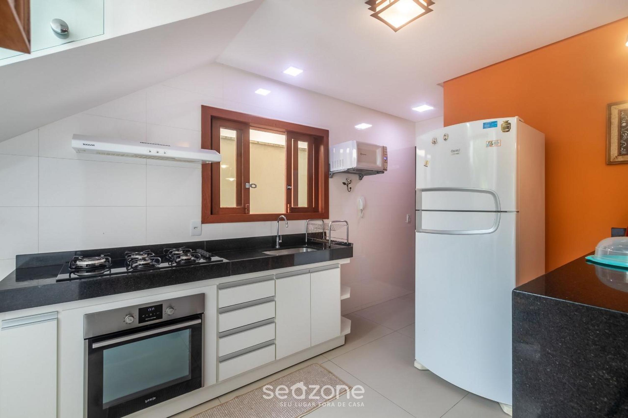 House w/ pool 180m from Beach in Arraial PBR0003