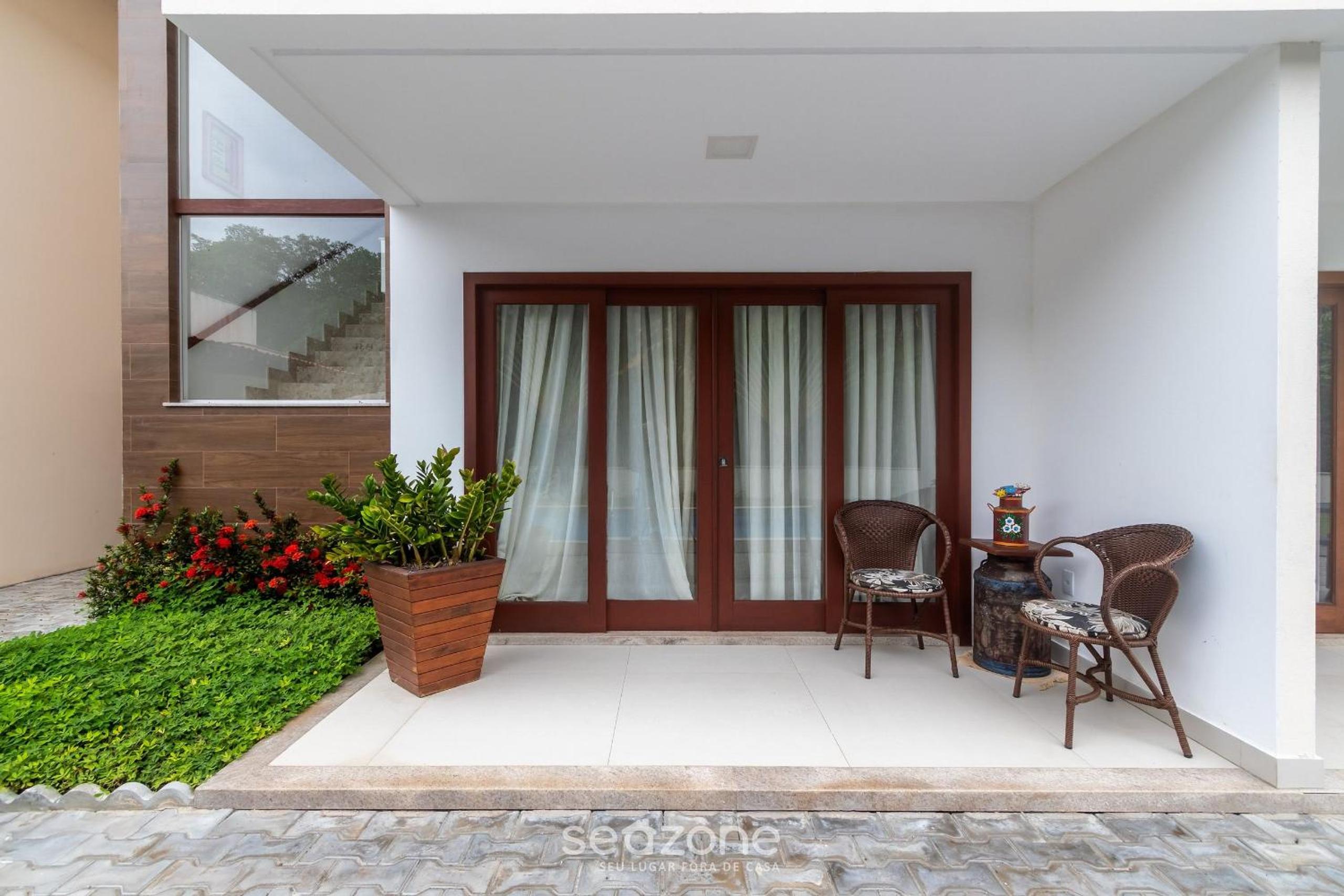 House w/ pool 180m from Beach in Arraial PBR0003