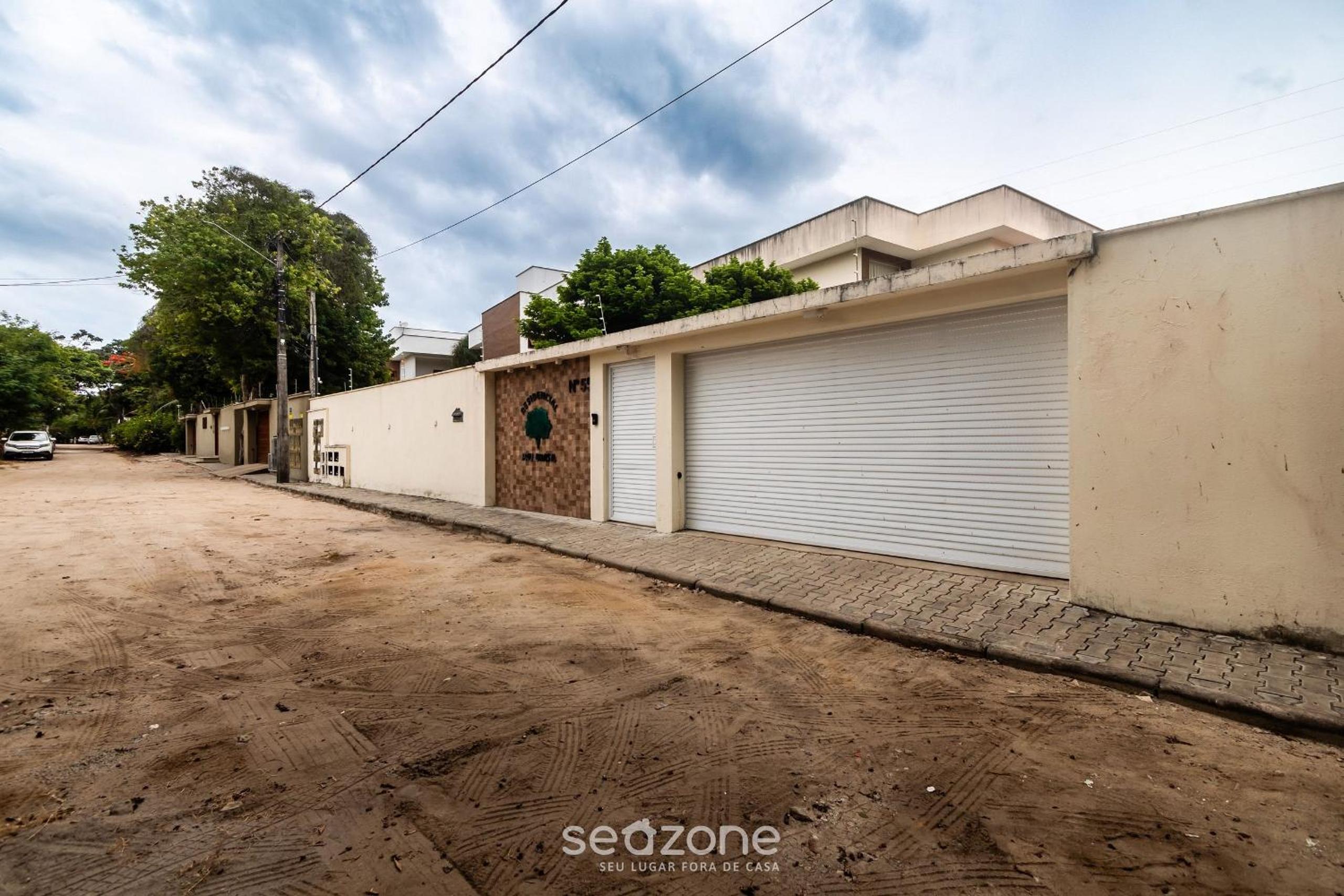 House w/ pool 180m from Beach in Arraial PBR0003