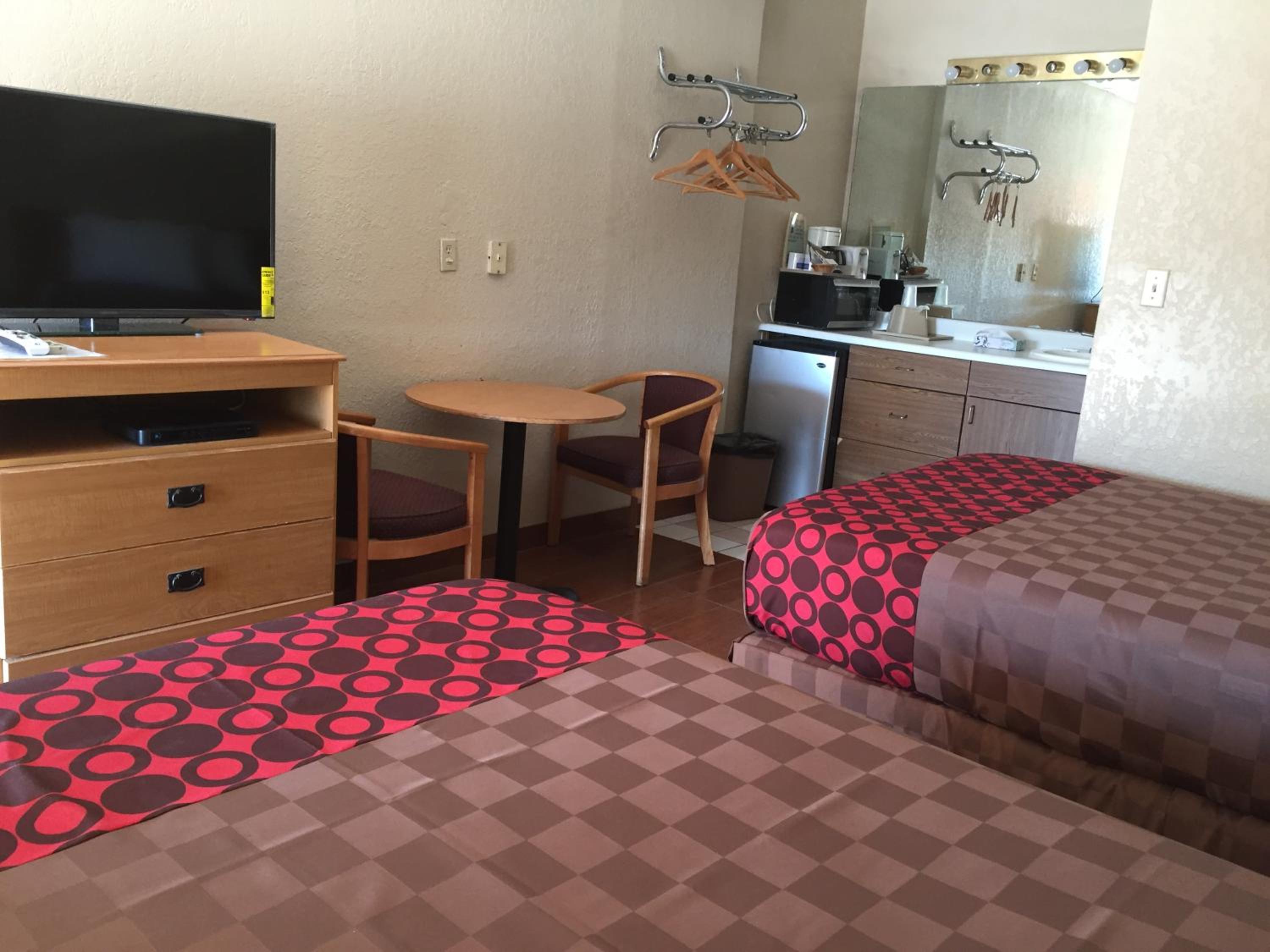 Townhouse Inn and Suites