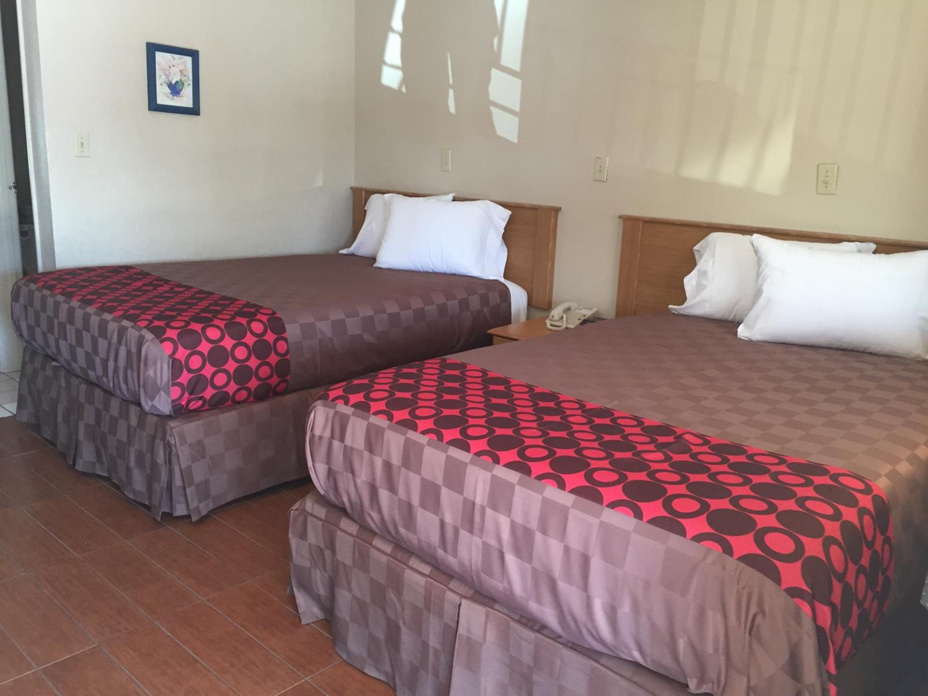 Townhouse Inn and Suites