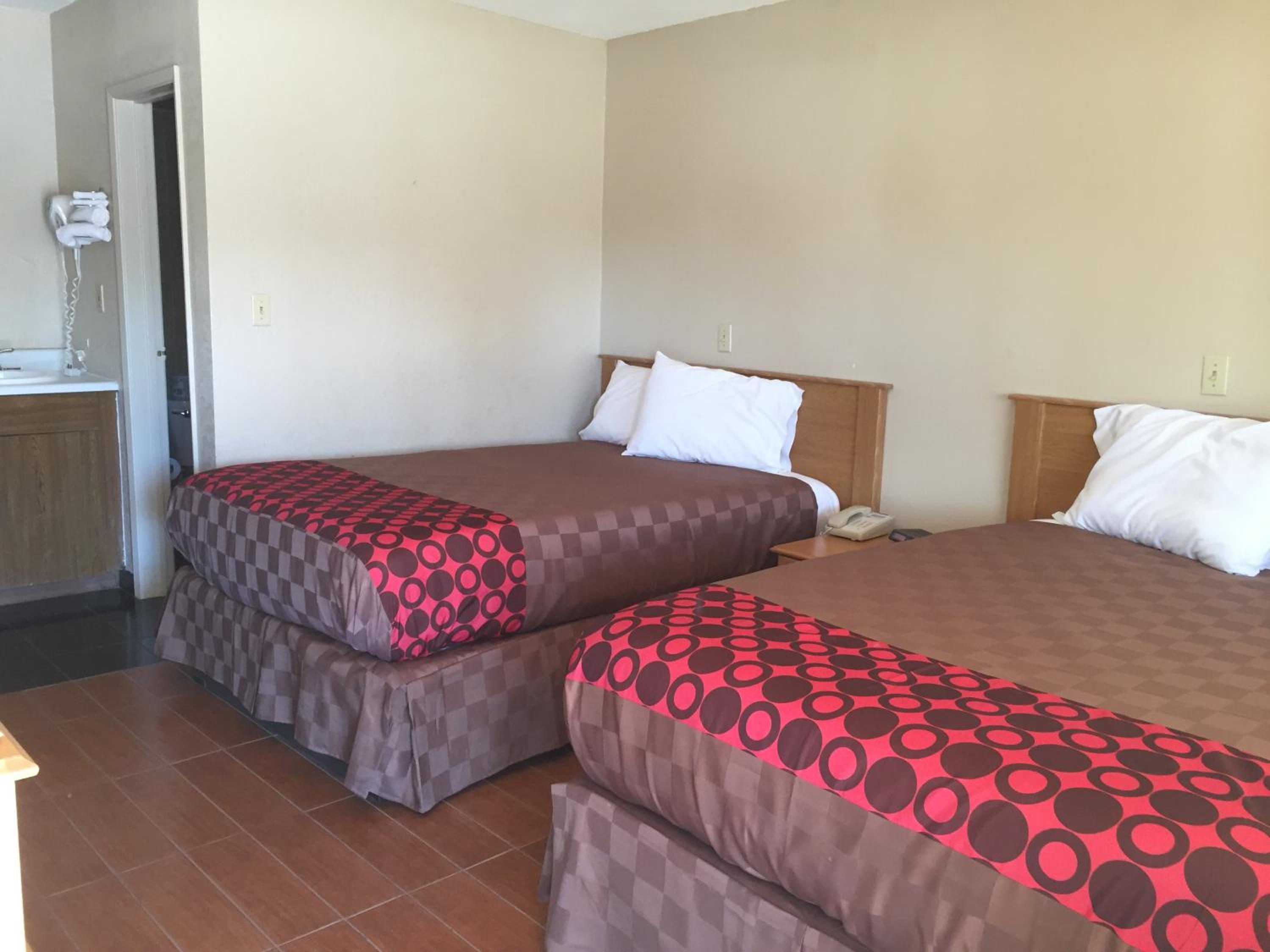 Townhouse Inn and Suites
