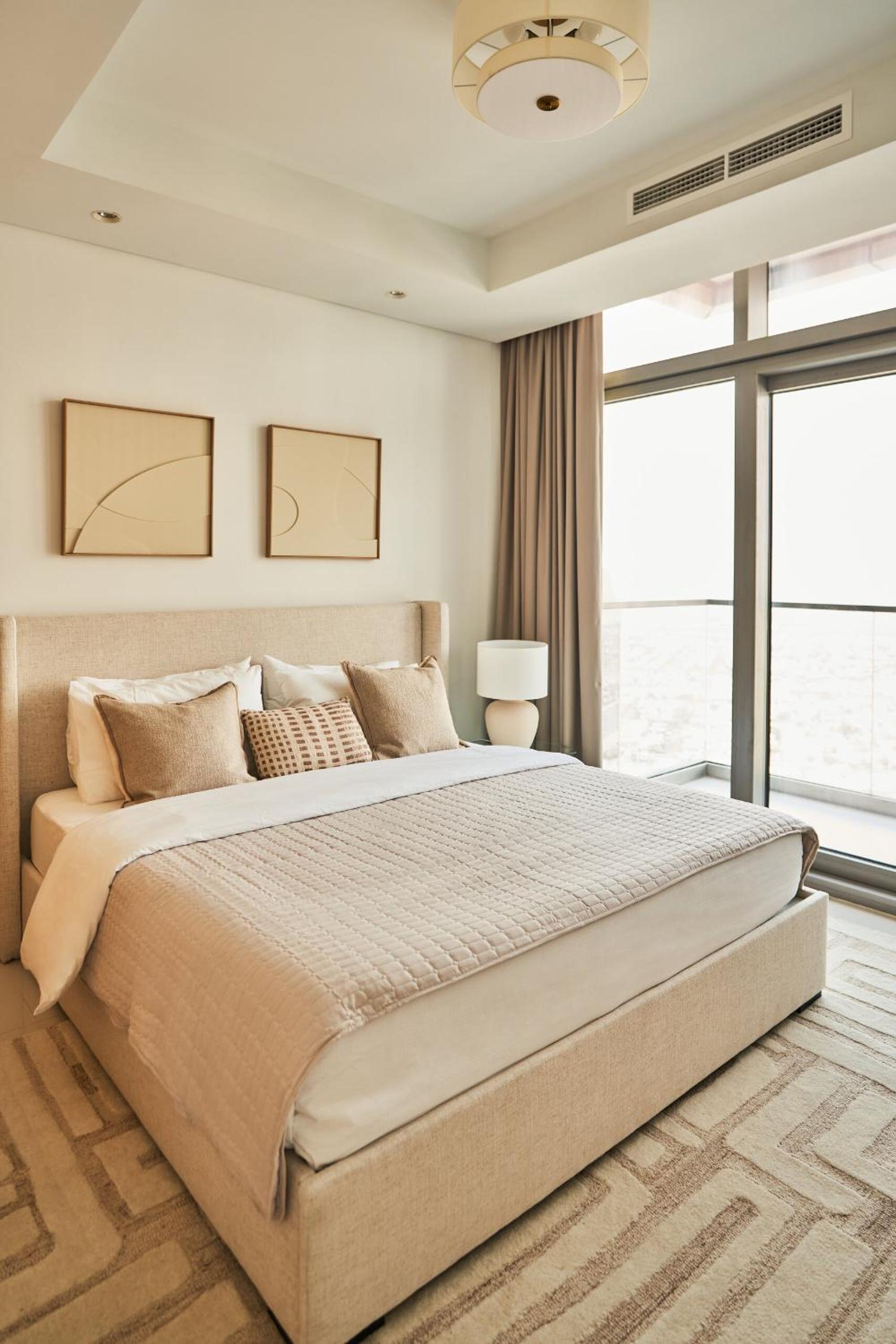 Paramount - Luxury 2BR Apartments with Burj or Sea Views - Access to the Infinity Pool on 64th Floor
