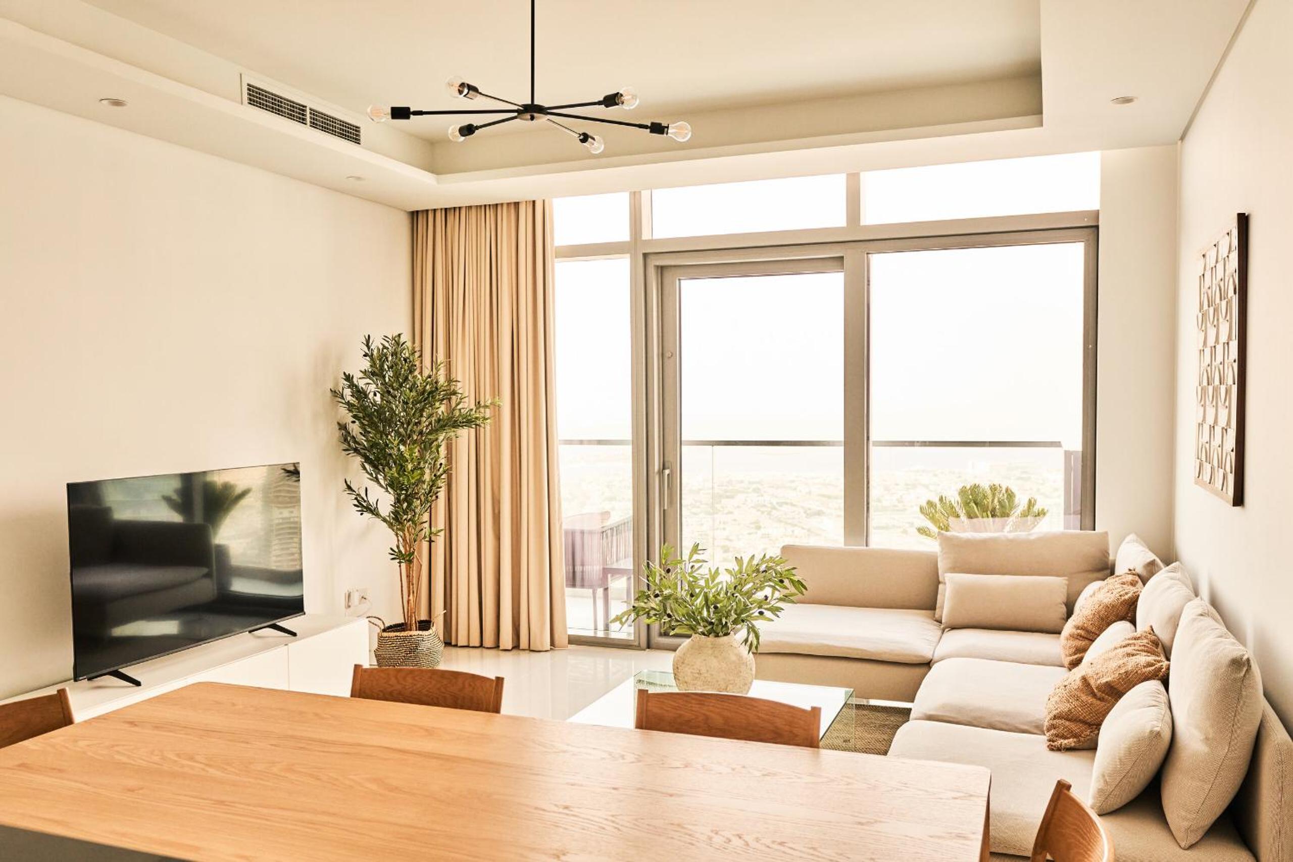 Paramount - Luxury 2BR Apartments with Burj or Sea Views - Access to the Infinity Pool on 64th Floor
