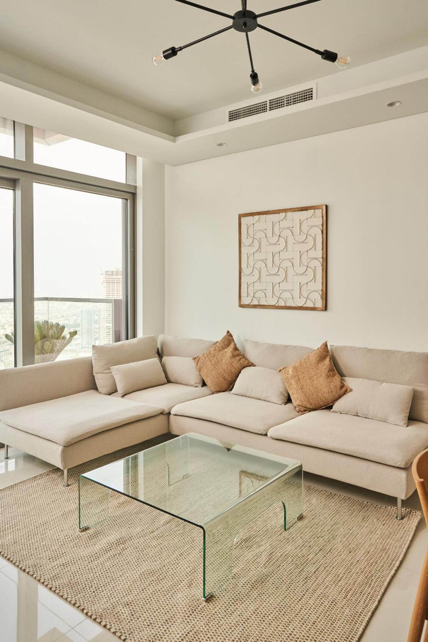 Paramount - Luxury 2BR Apartments with Burj or Sea Views - Access to the Infinity Pool on 64th Floor
