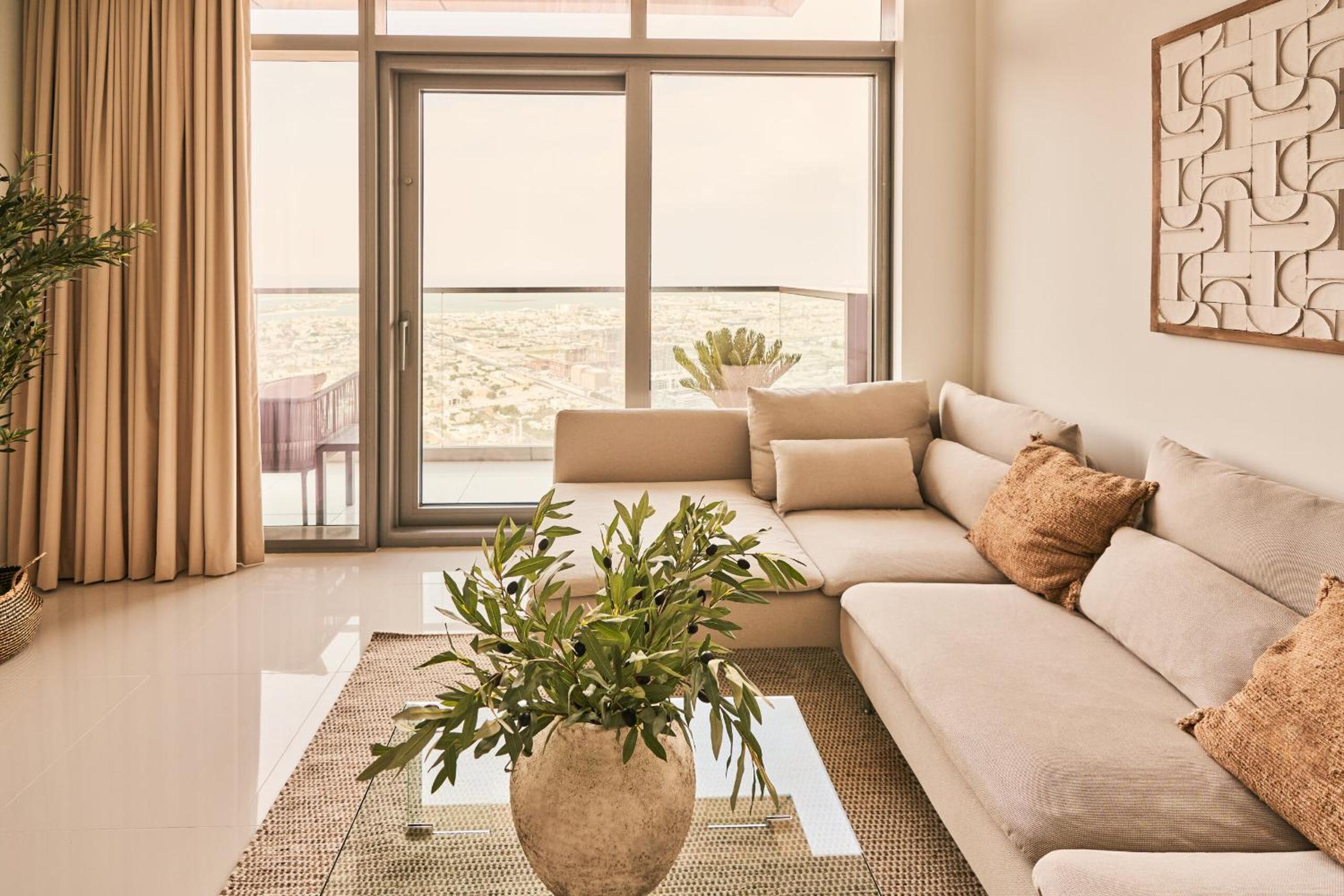 Paramount - Luxury 2BR Apartments with Burj or Sea Views - Access to the Infinity Pool on 64th Floor