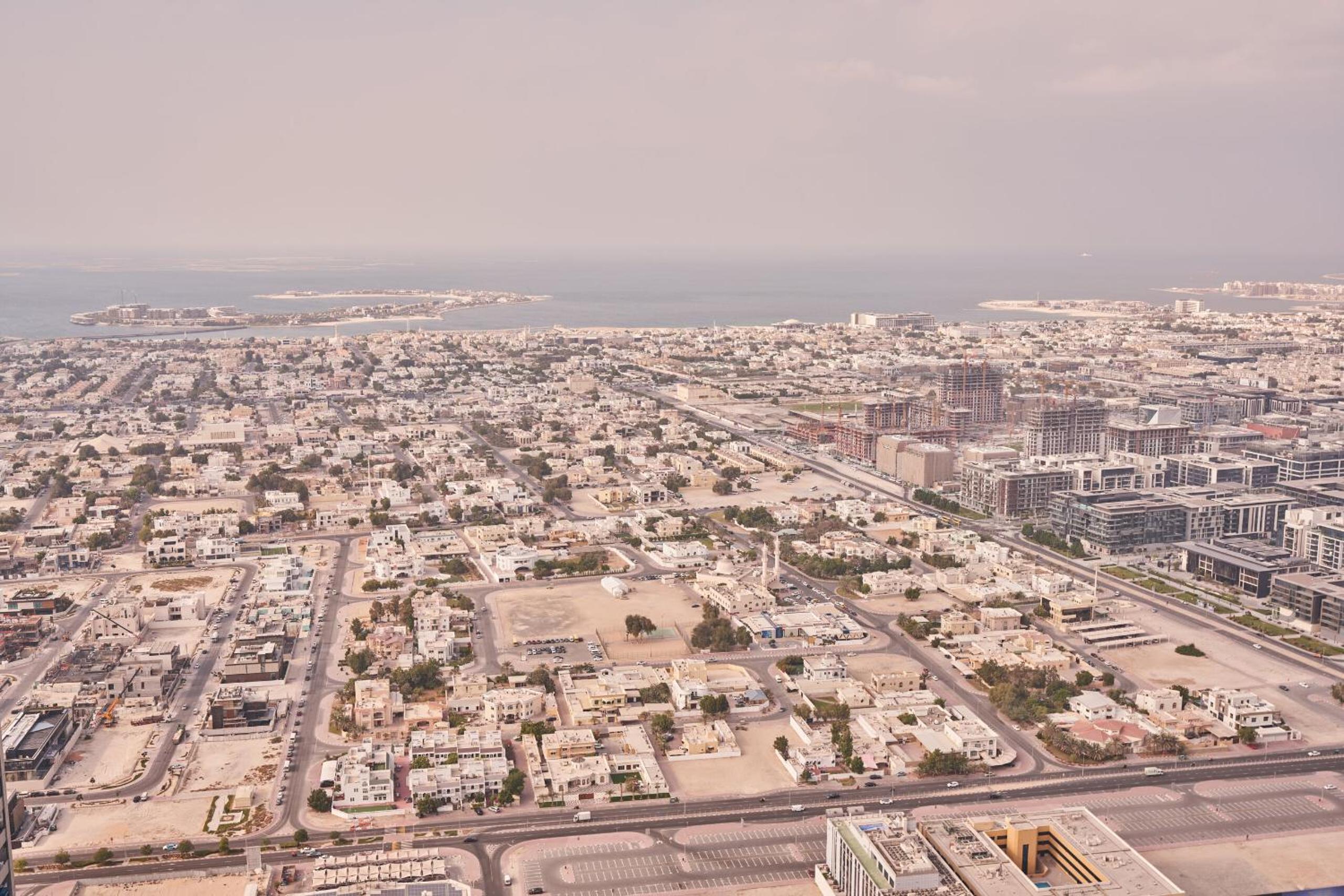 Paramount - Luxury 2BR Apartments with Burj or Sea Views - Access to the Infinity Pool on 64th Floor