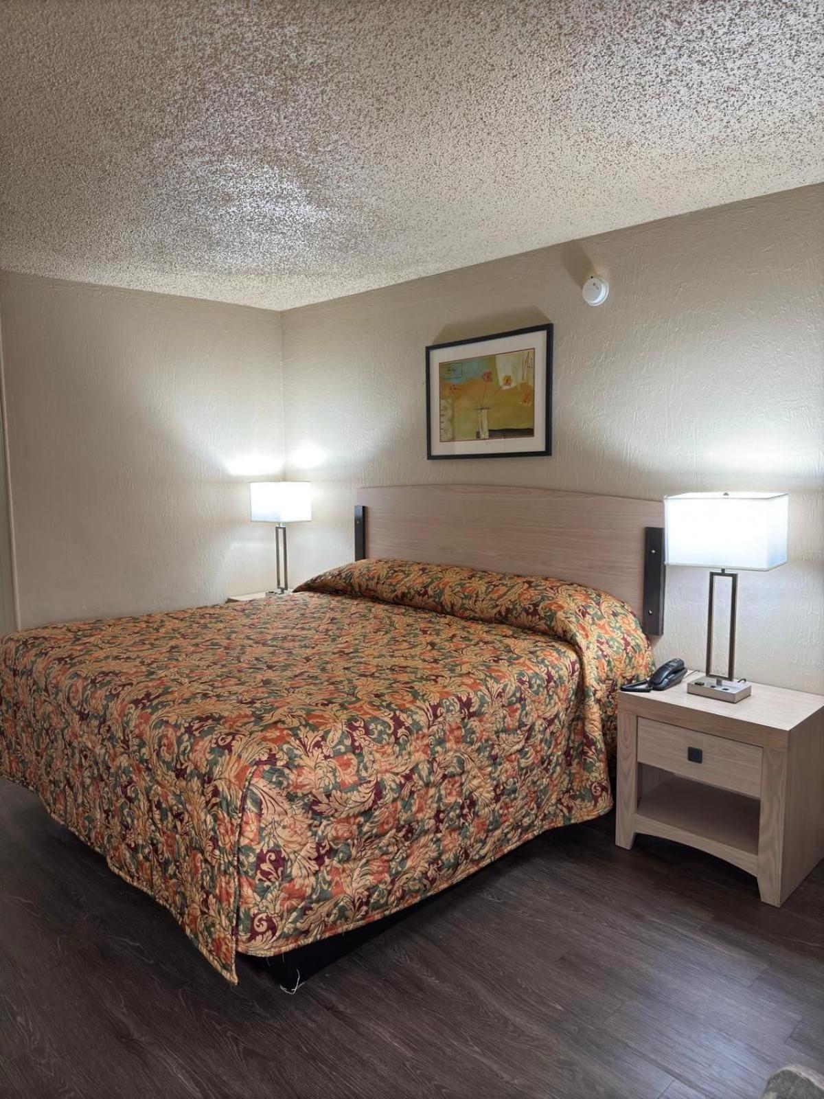 American Inn & RV Park