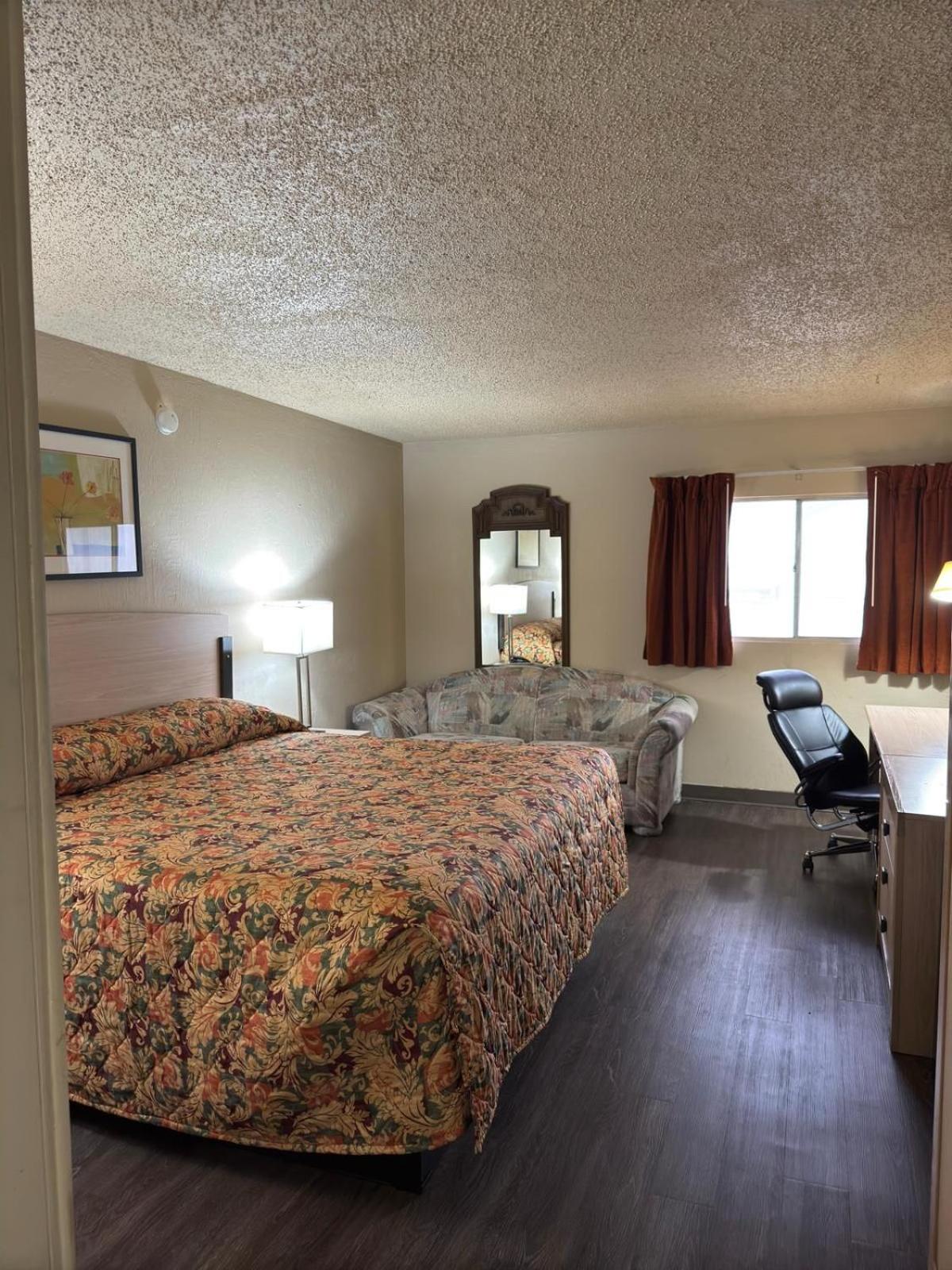 American Inn & RV Park