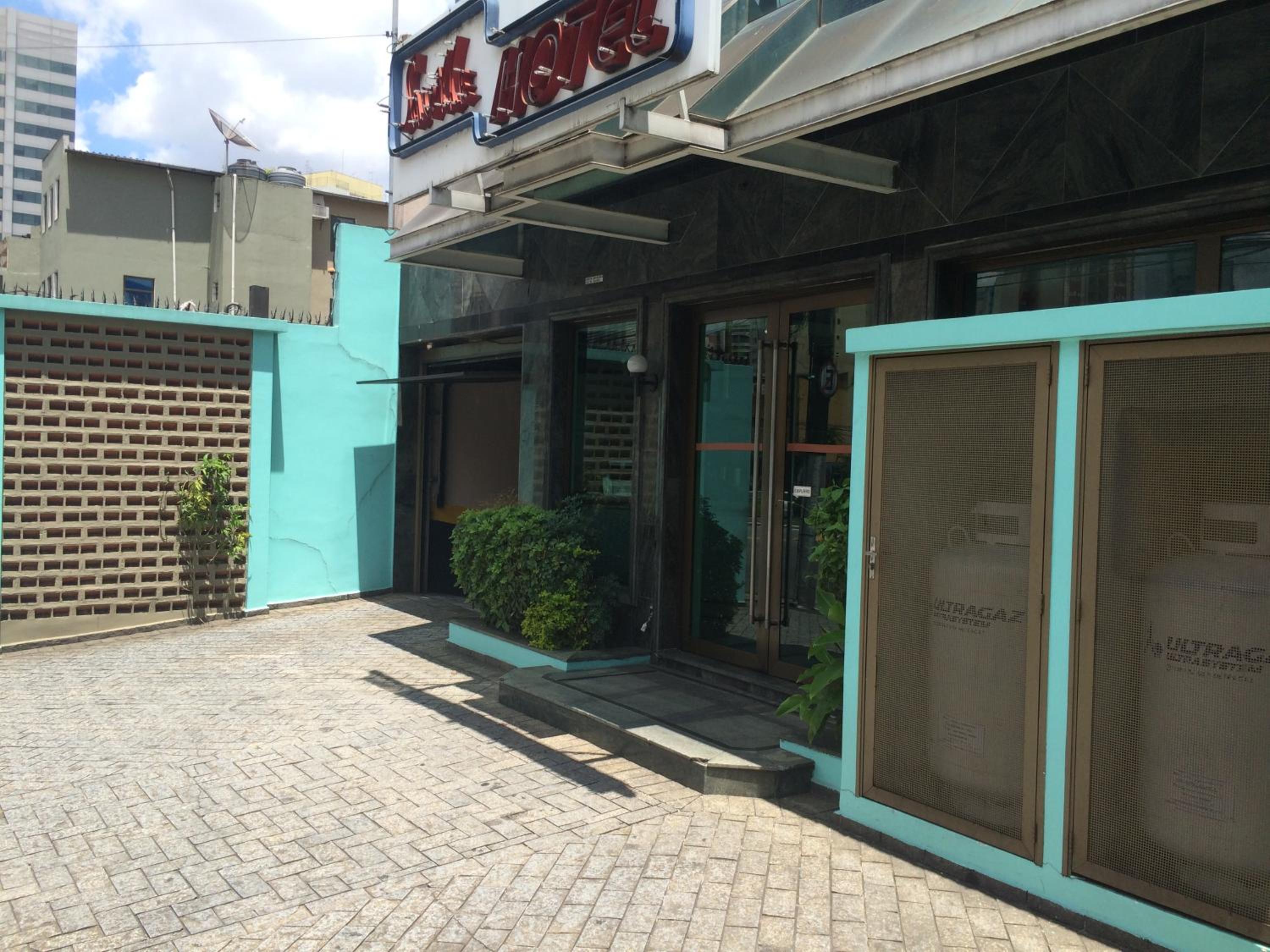 restaurant