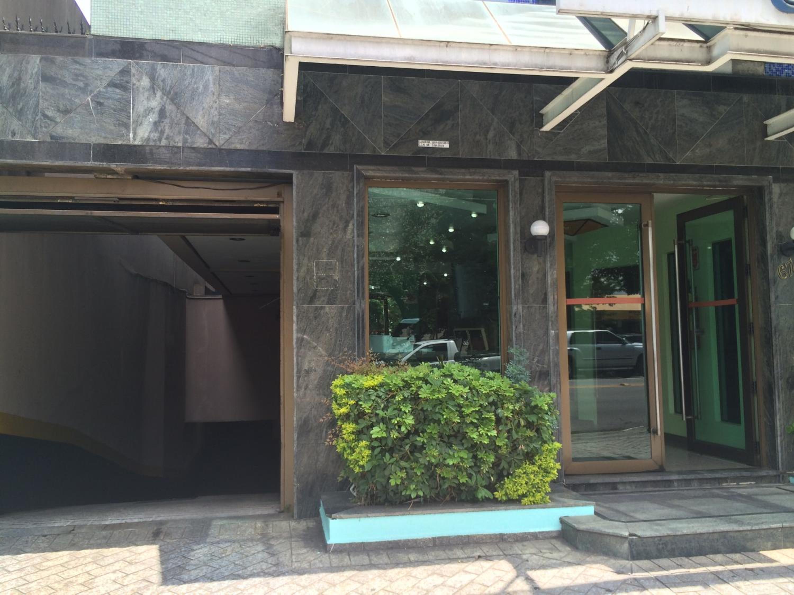 restaurant