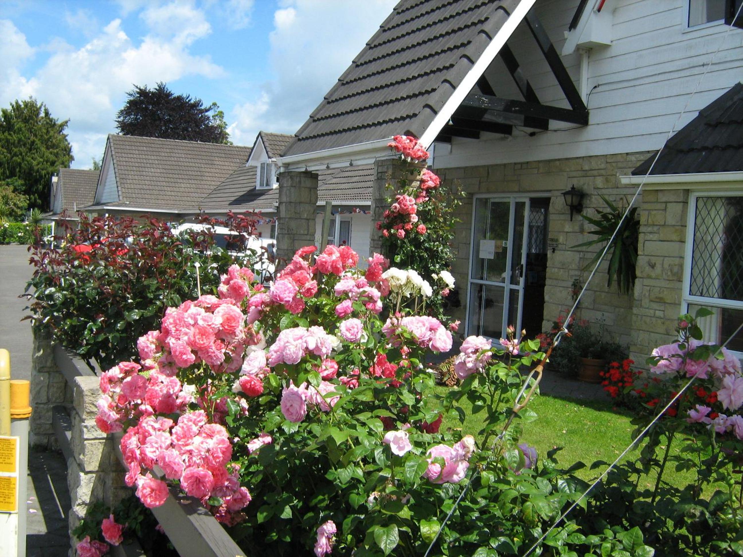 Rose Court Motel