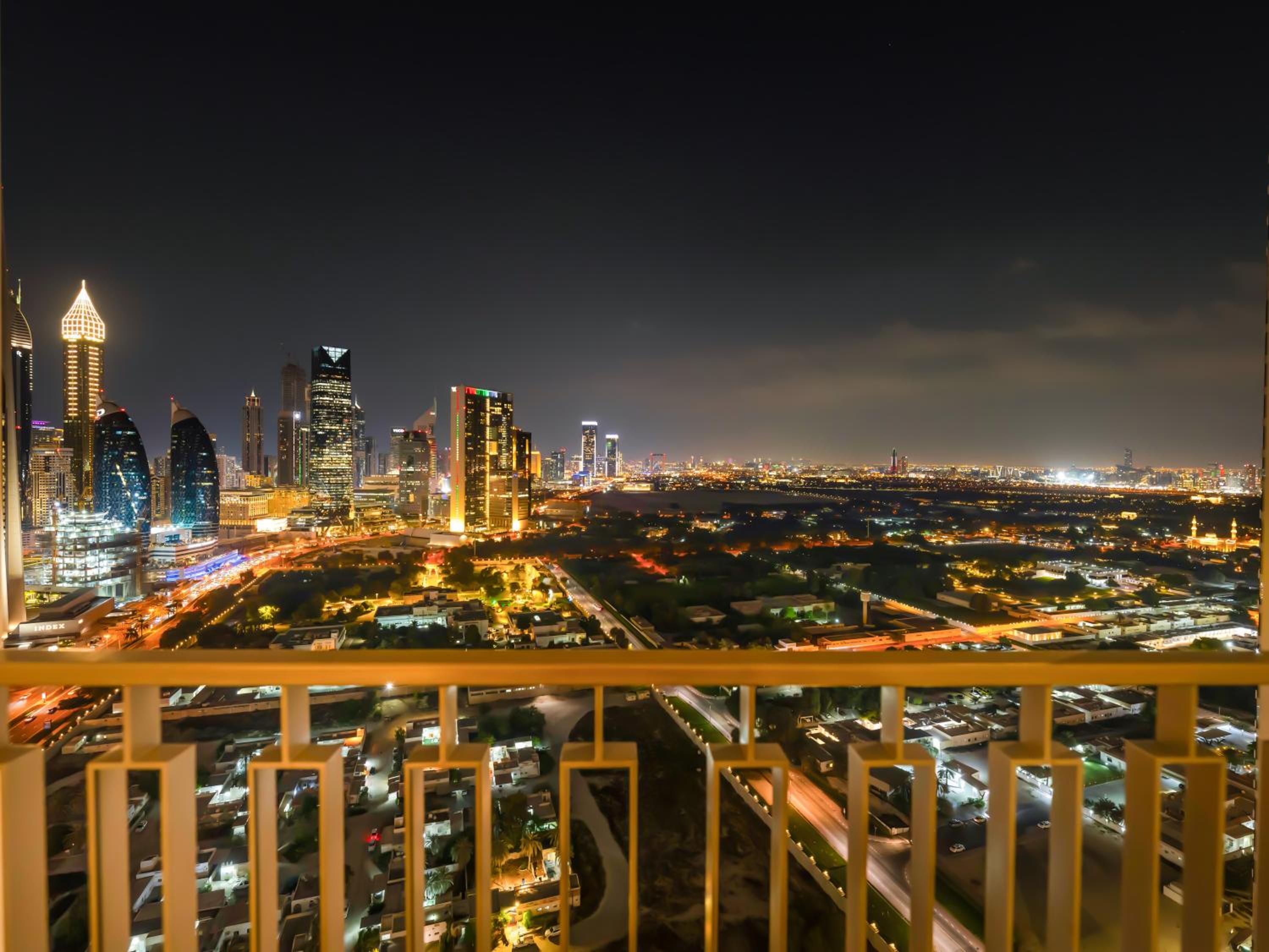 Royal Vista - Luxury 2BR Apartment at Downtown Views II - Downtown