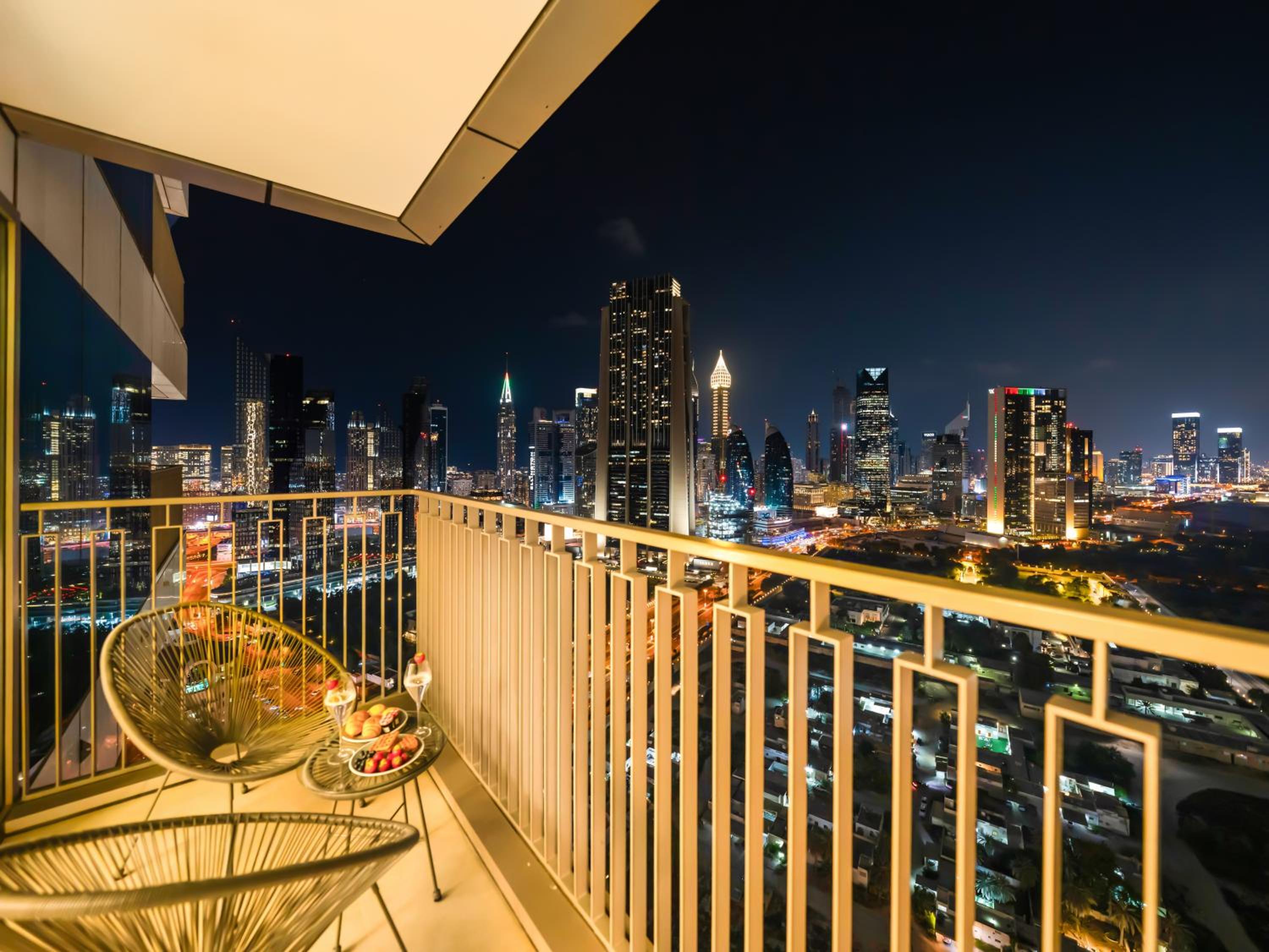 Royal Vista - Luxury 2BR Apartment at Downtown Views II - Downtown