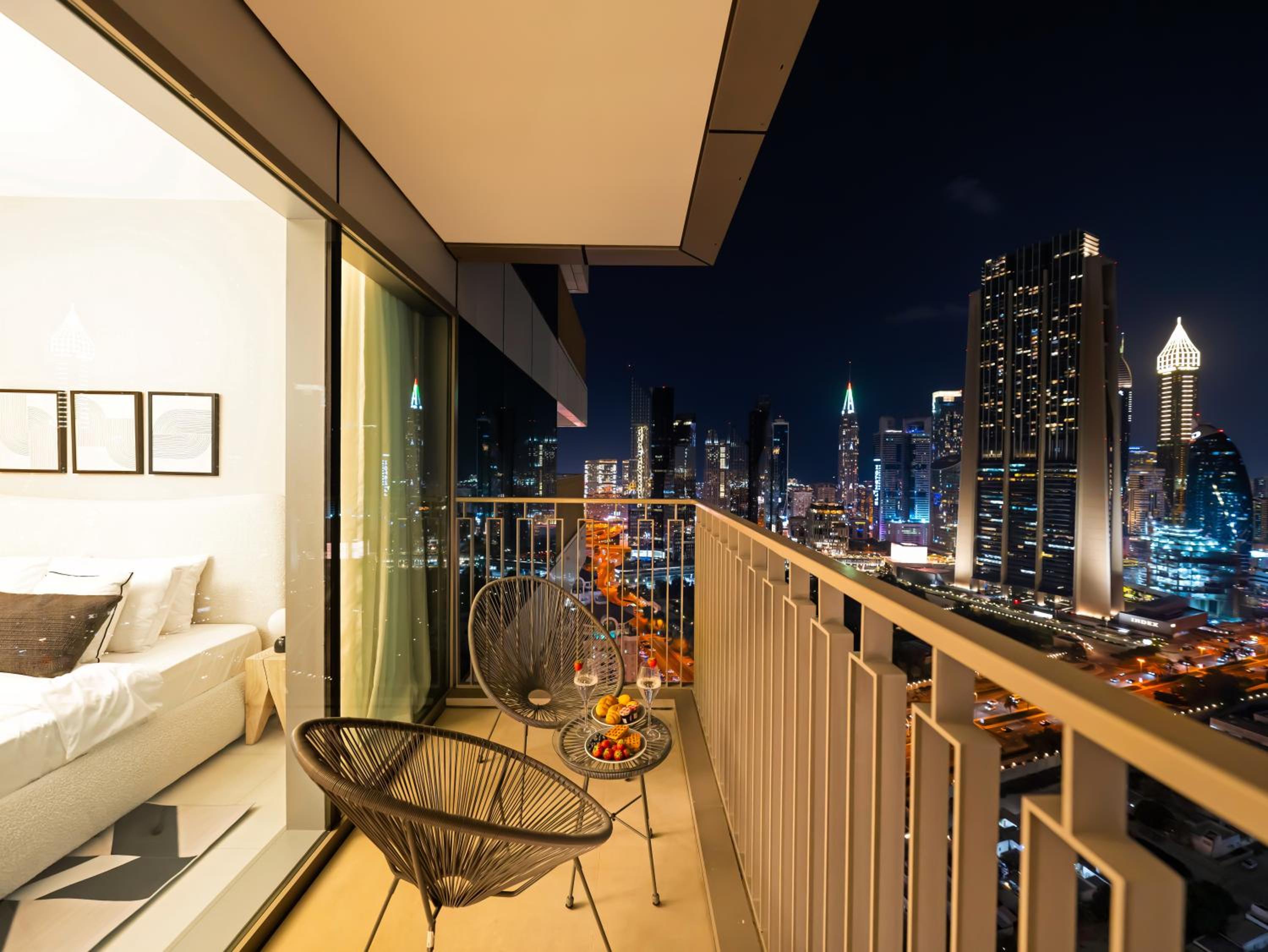 Royal Vista - Luxury 2BR Apartment at Downtown Views II - Downtown