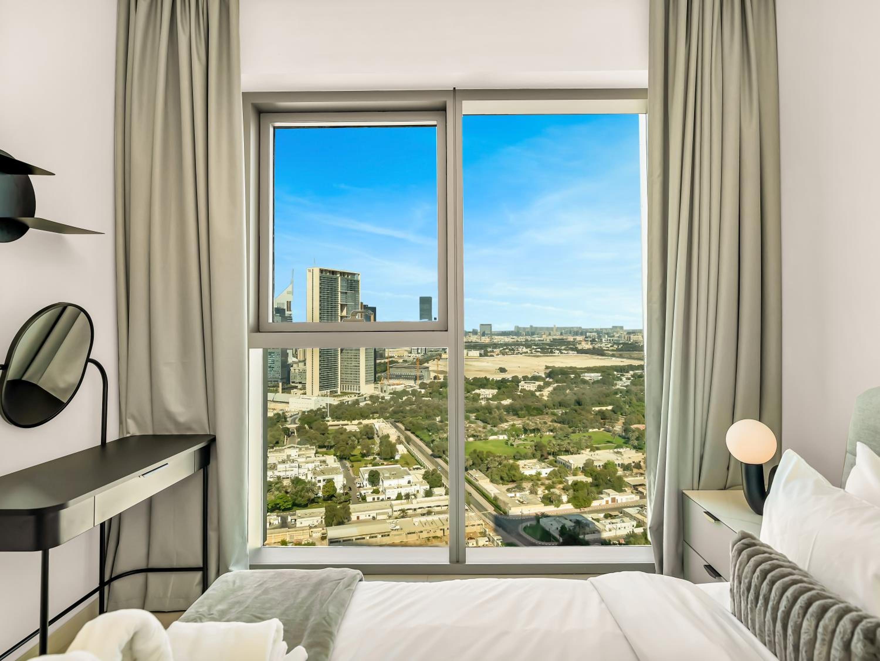 Royal Vista - Luxury 2BR Apartment at Downtown Views II - Downtown