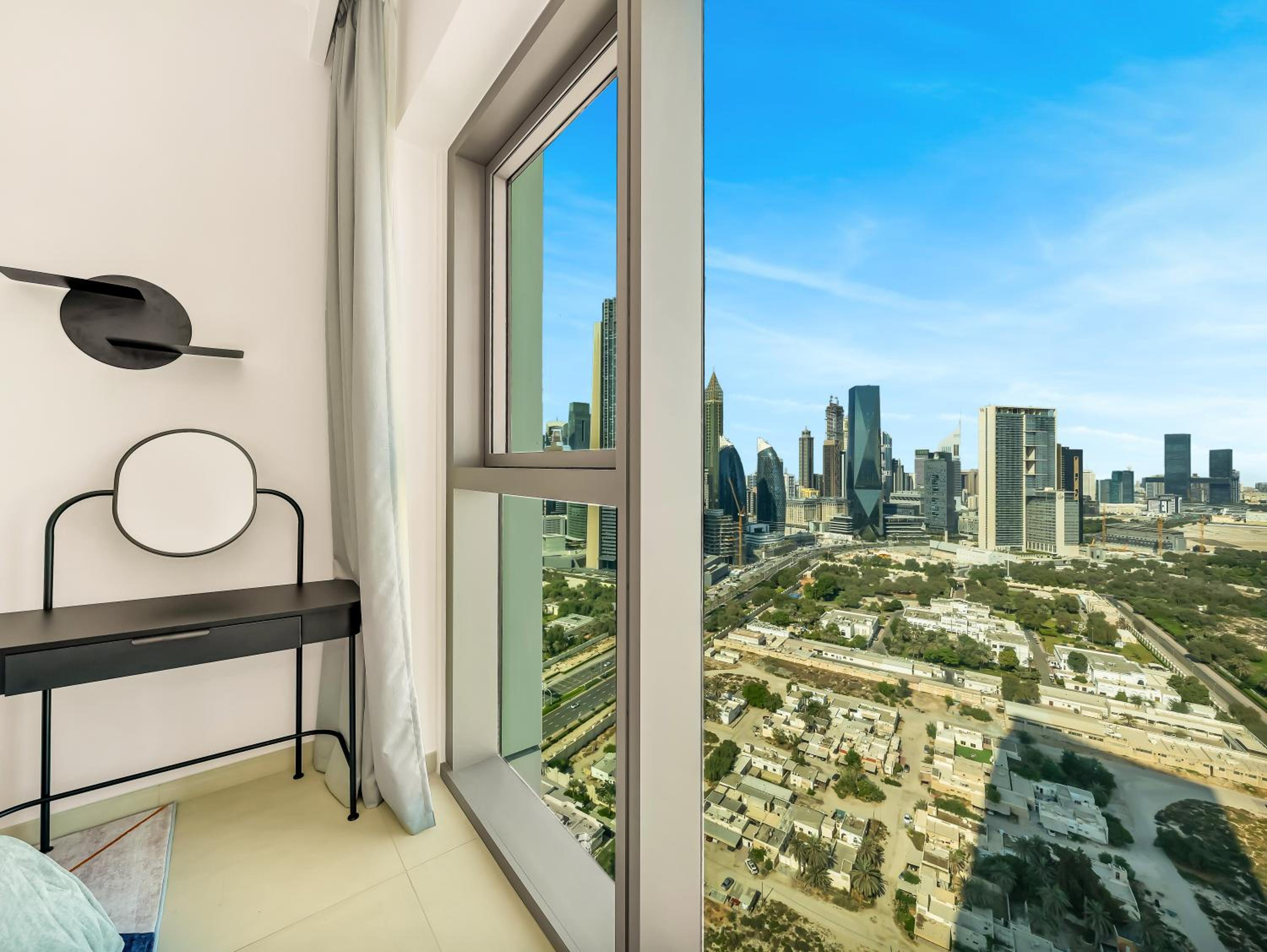 Royal Vista - Luxury 2BR Apartment at Downtown Views II - Downtown