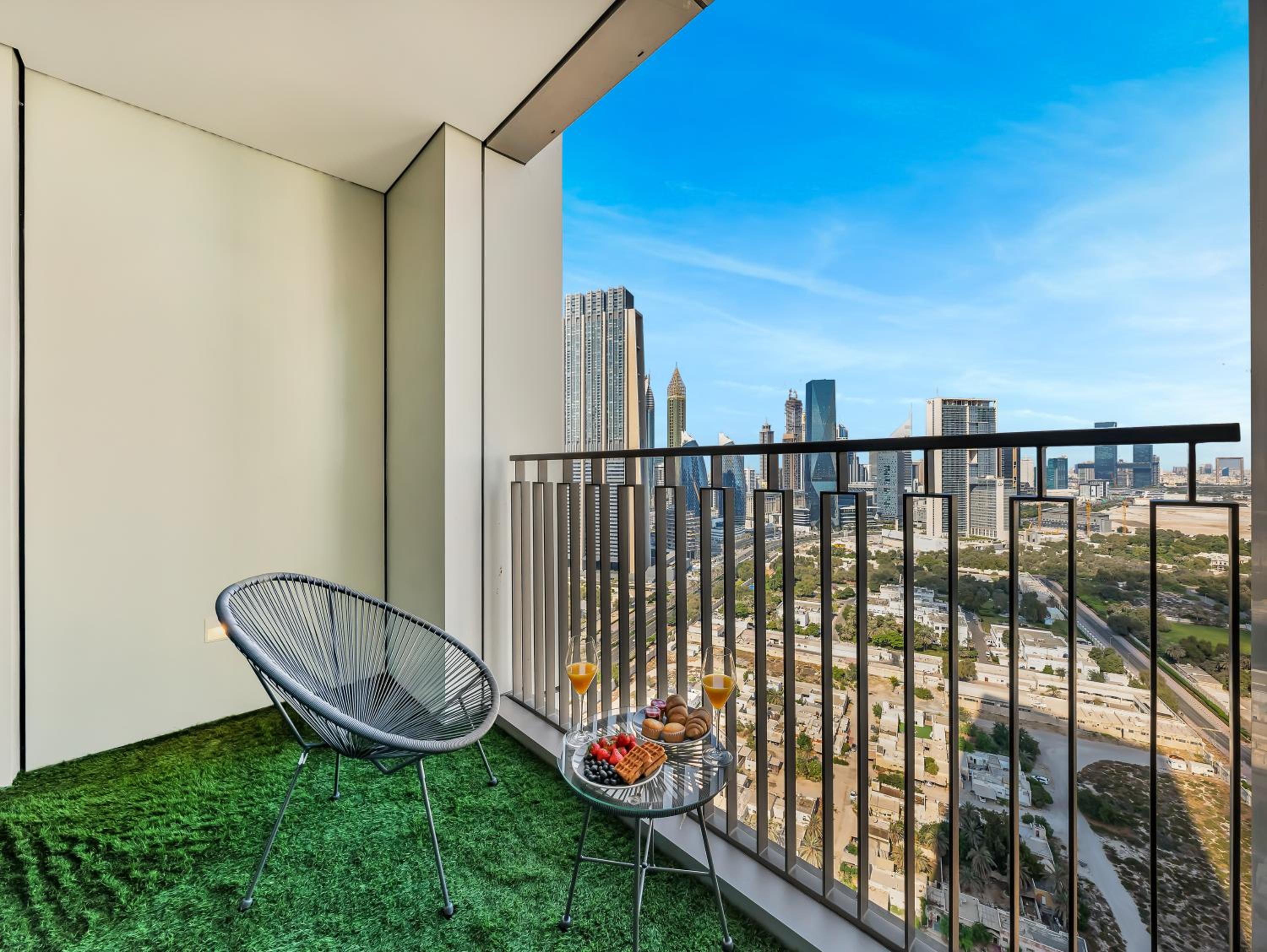Royal Vista - Luxury 2BR Apartment at Downtown Views II - Downtown