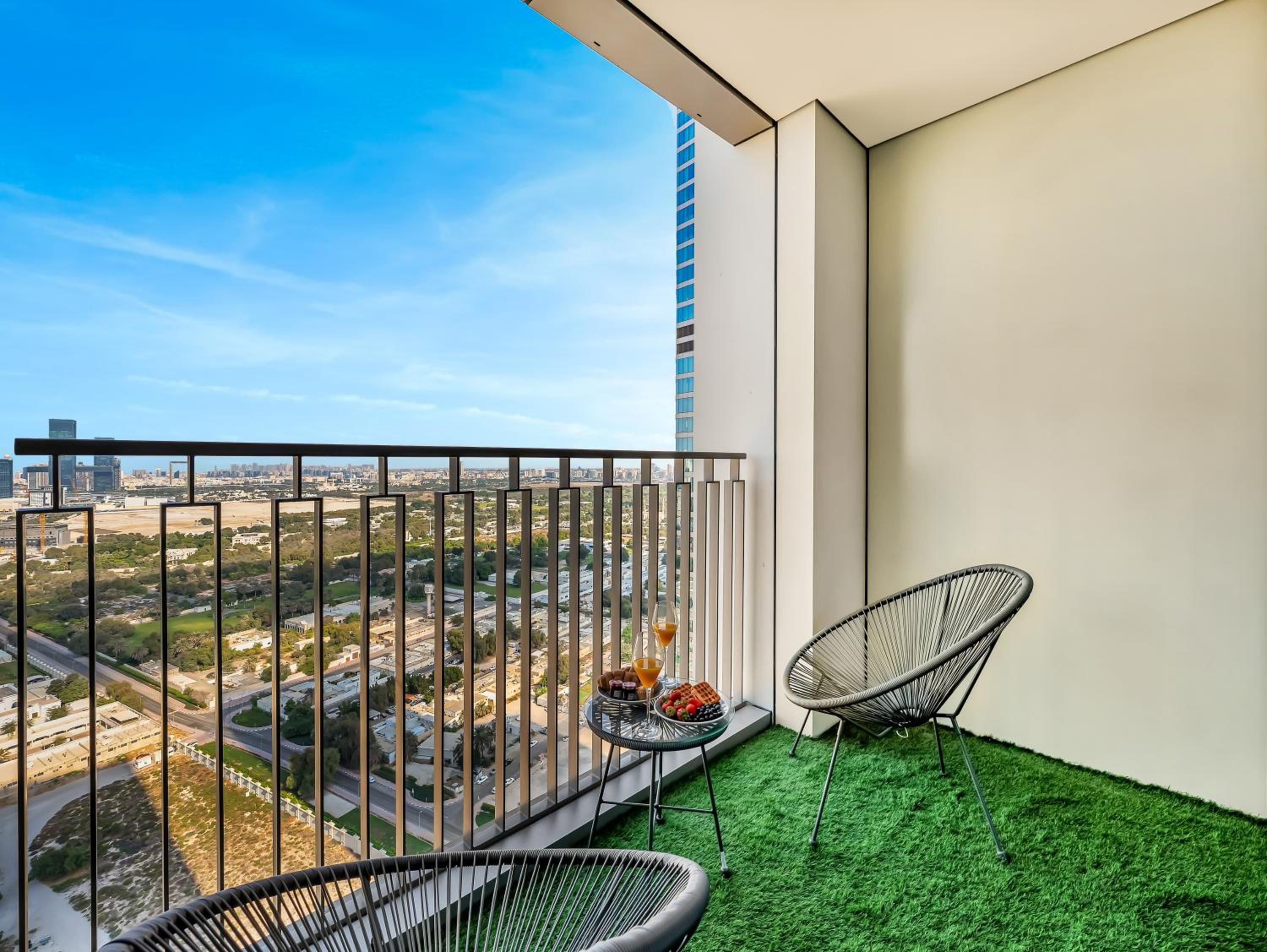 Royal Vista - Luxury 2BR Apartment at Downtown Views II - Downtown