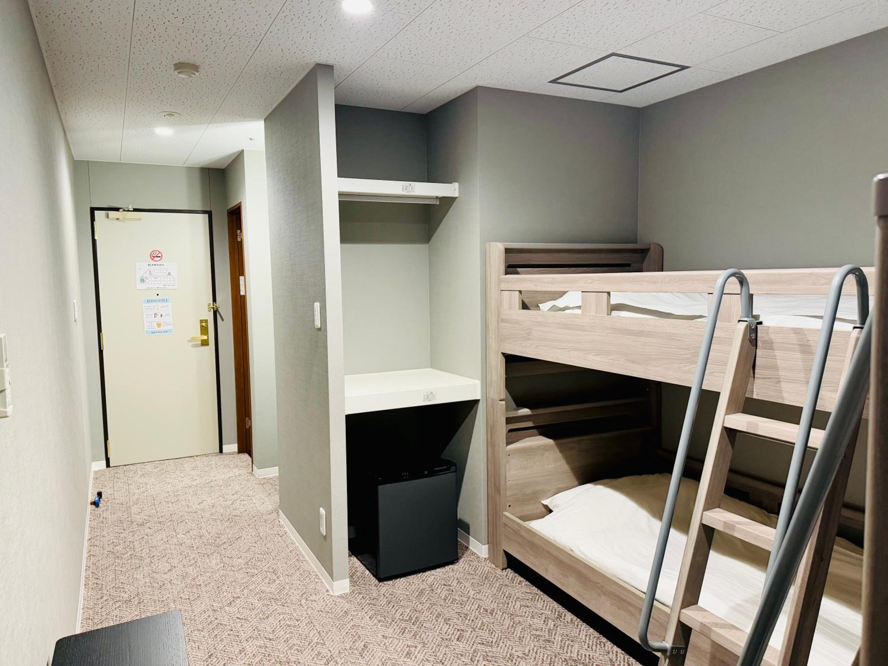 BANDE Hotel in Namba