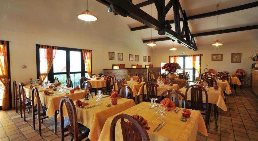 restaurant