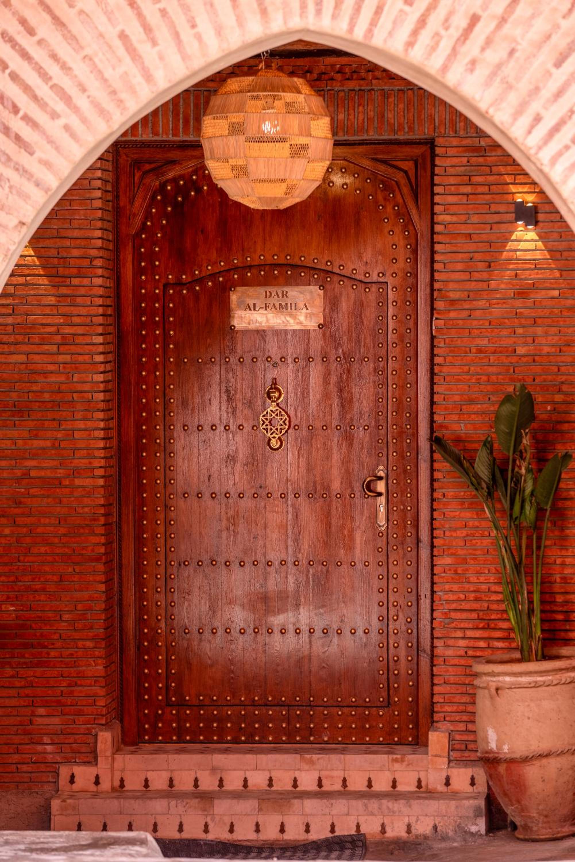 Riad Dar Al-Famila & Spa