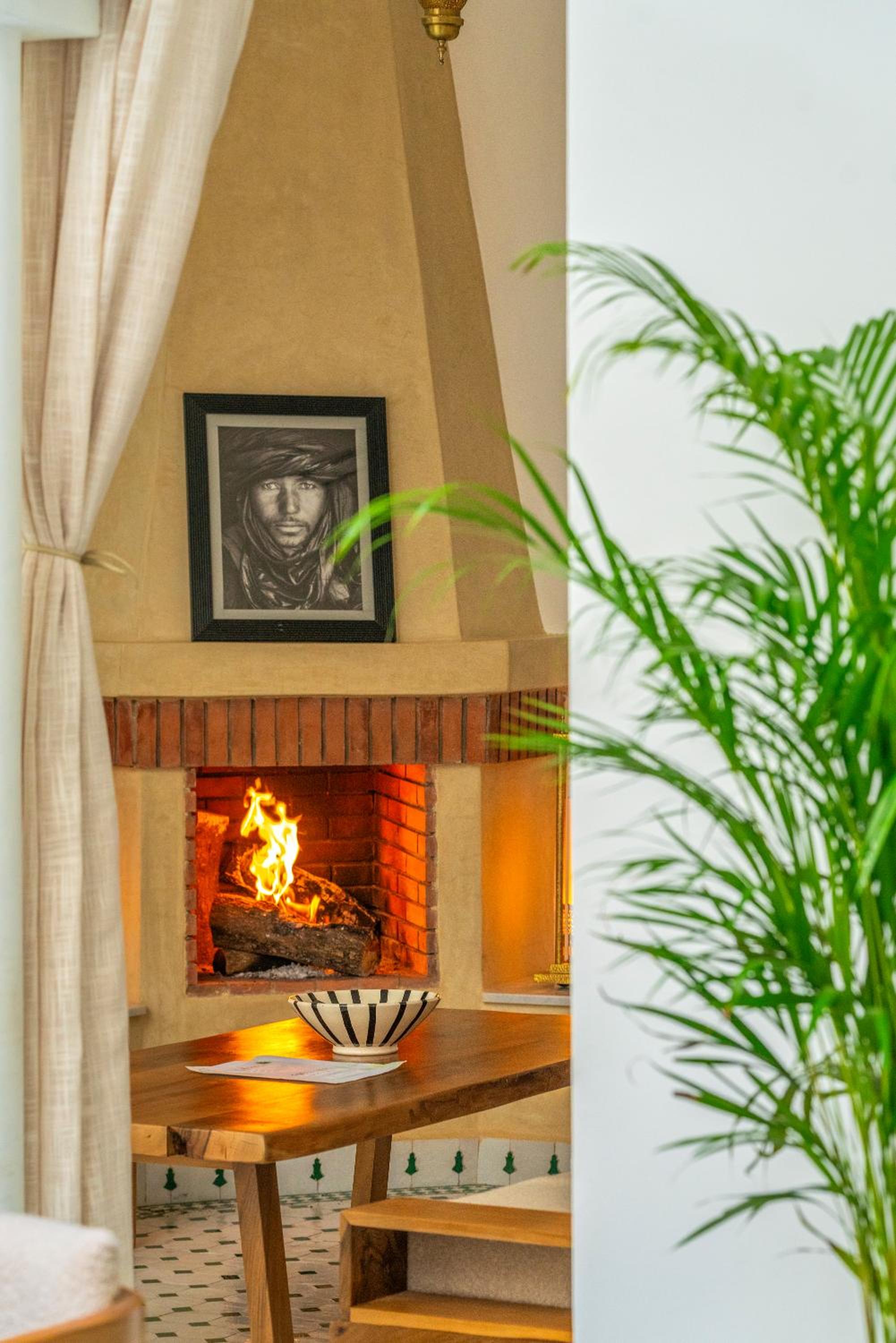 Riad Dar Al-Famila & Spa