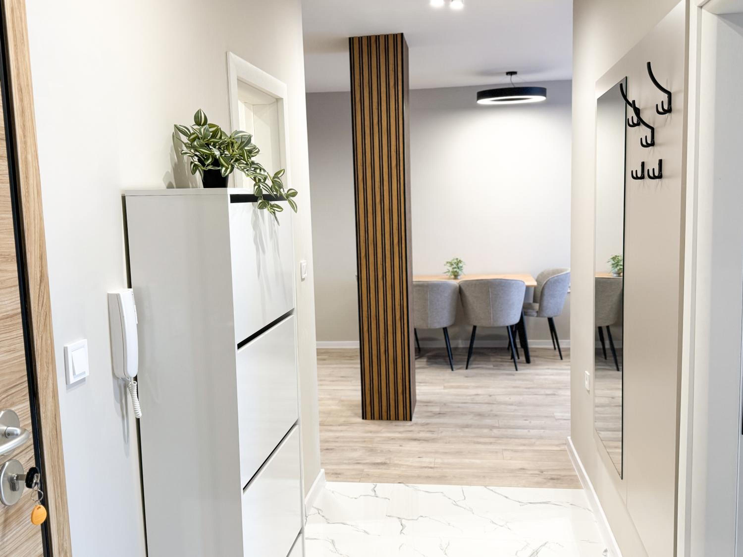 Modern & Spacious Two-Bedroom Apartment