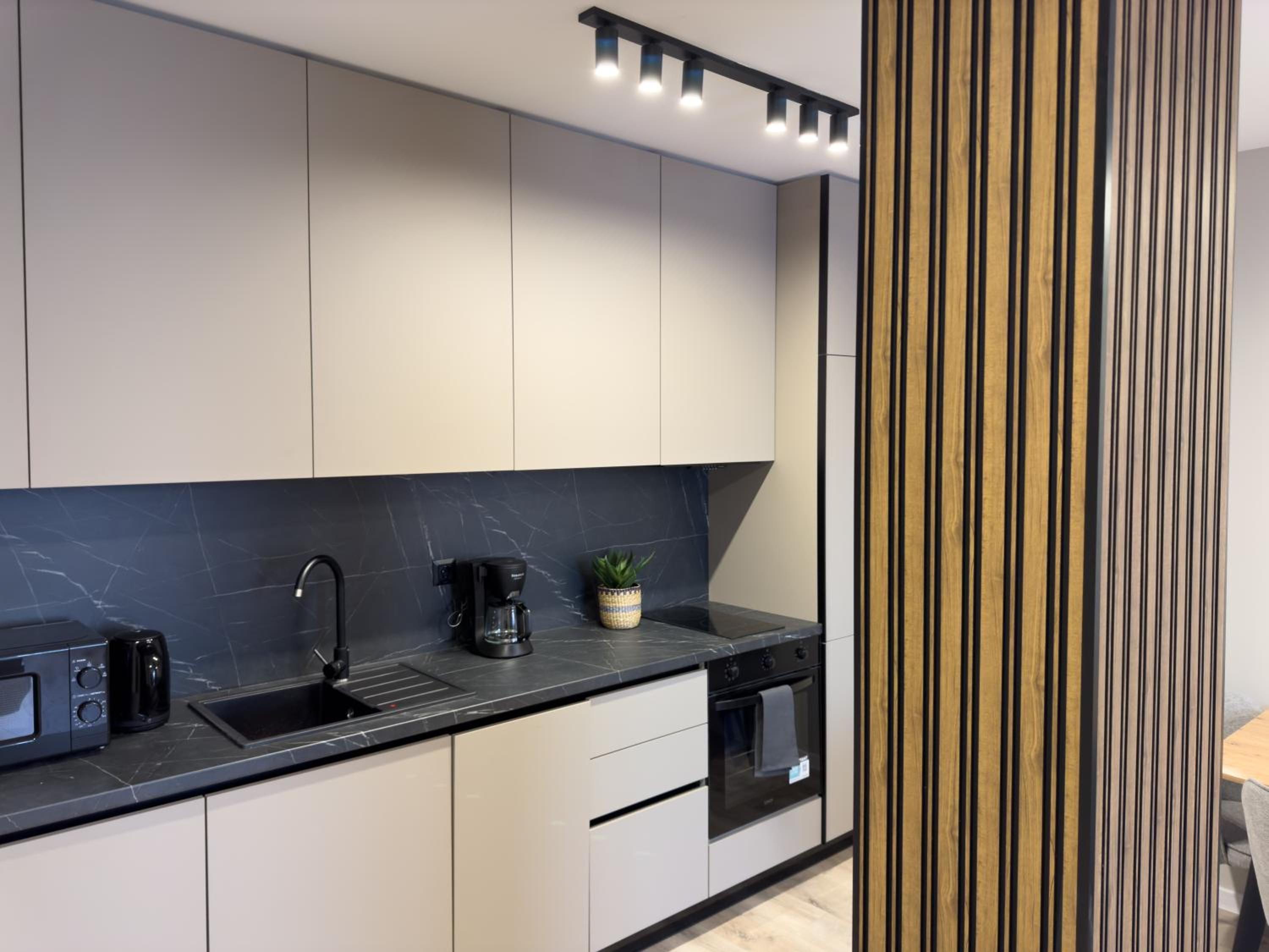 Modern & Spacious Two-Bedroom Apartment