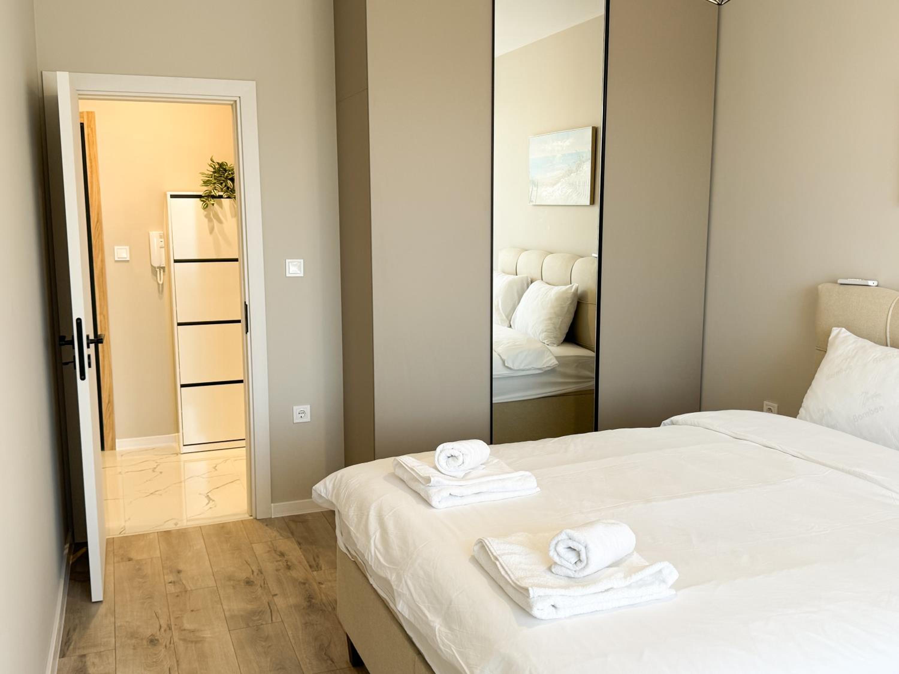 Modern & Spacious Two-Bedroom Apartment