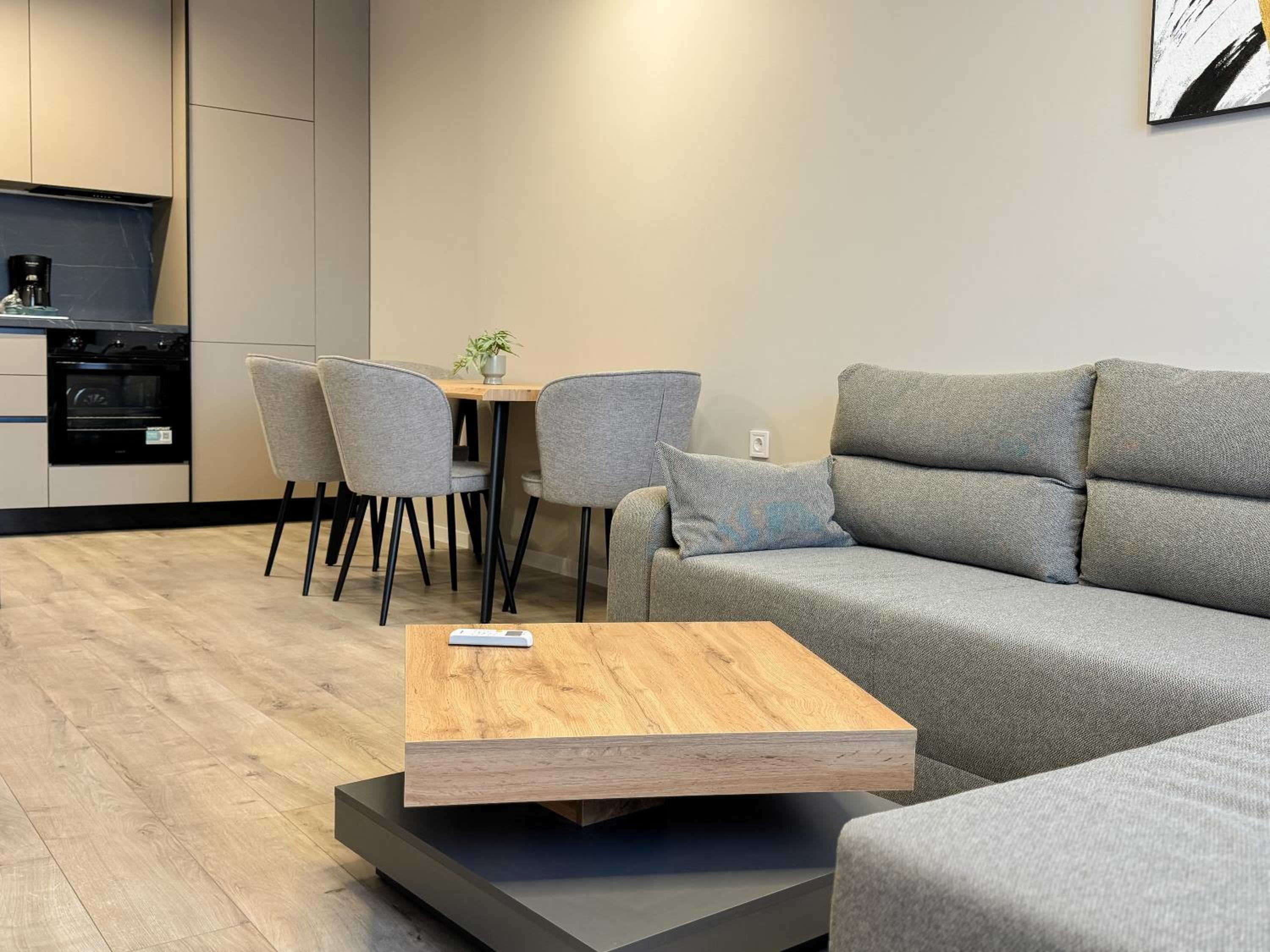 Modern & Spacious Two-Bedroom Apartment