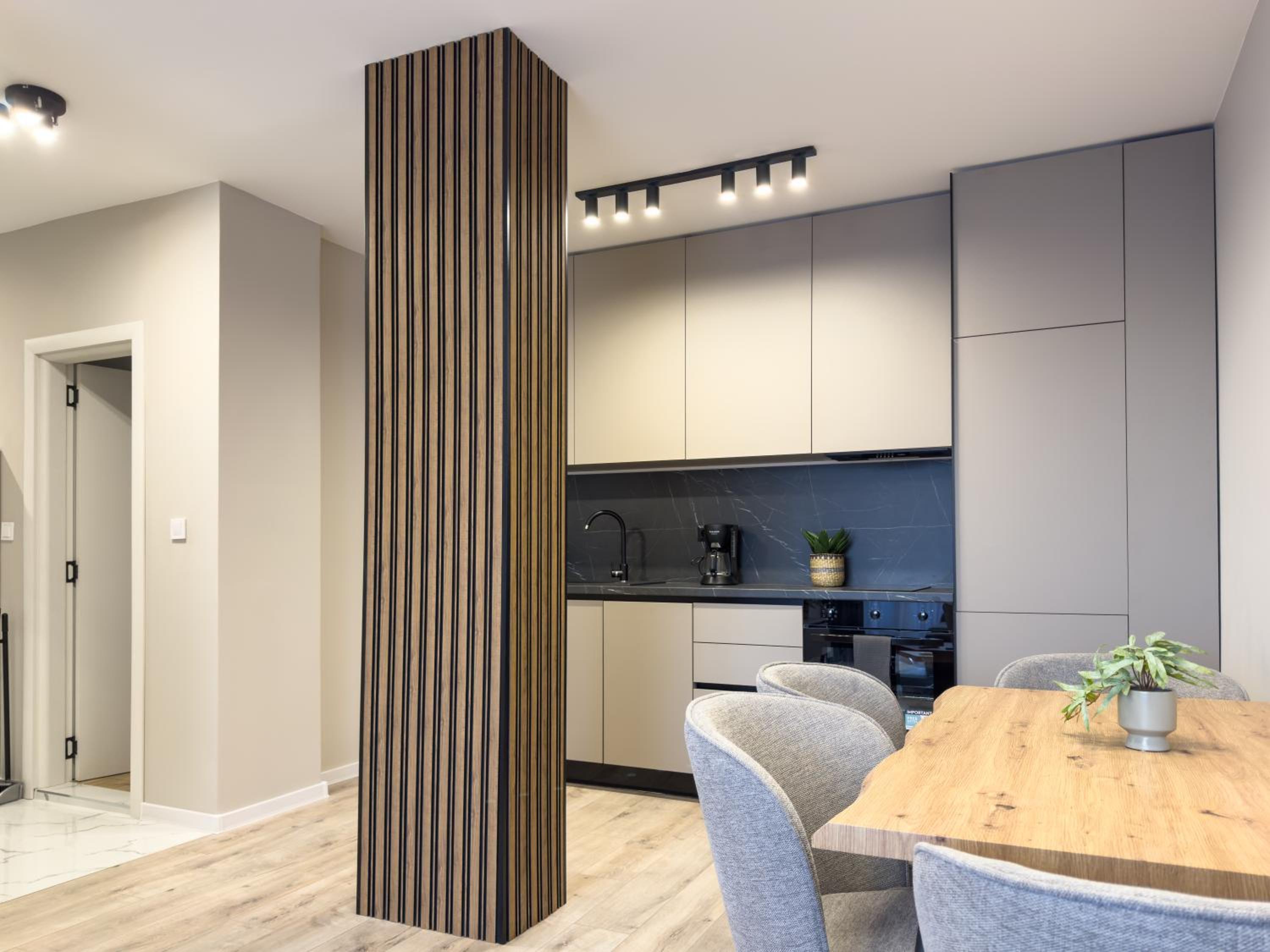 Modern & Spacious Two-Bedroom Apartment